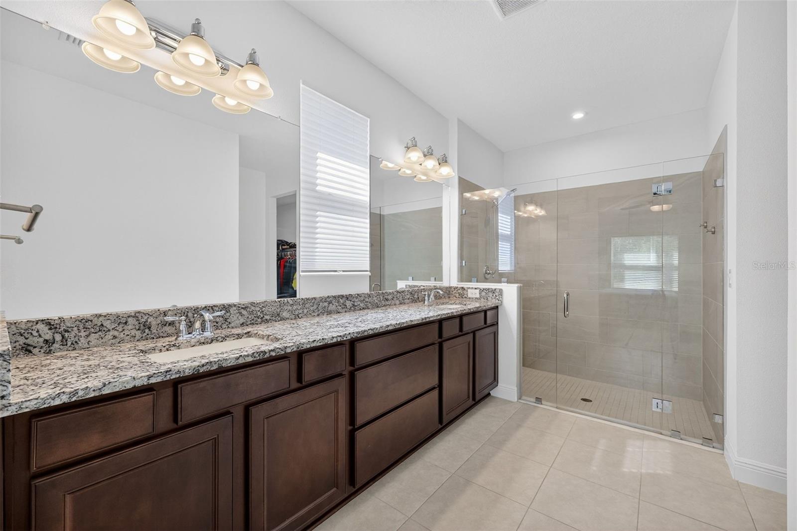 Image 18 of 57 For 11912 Richmond Trail