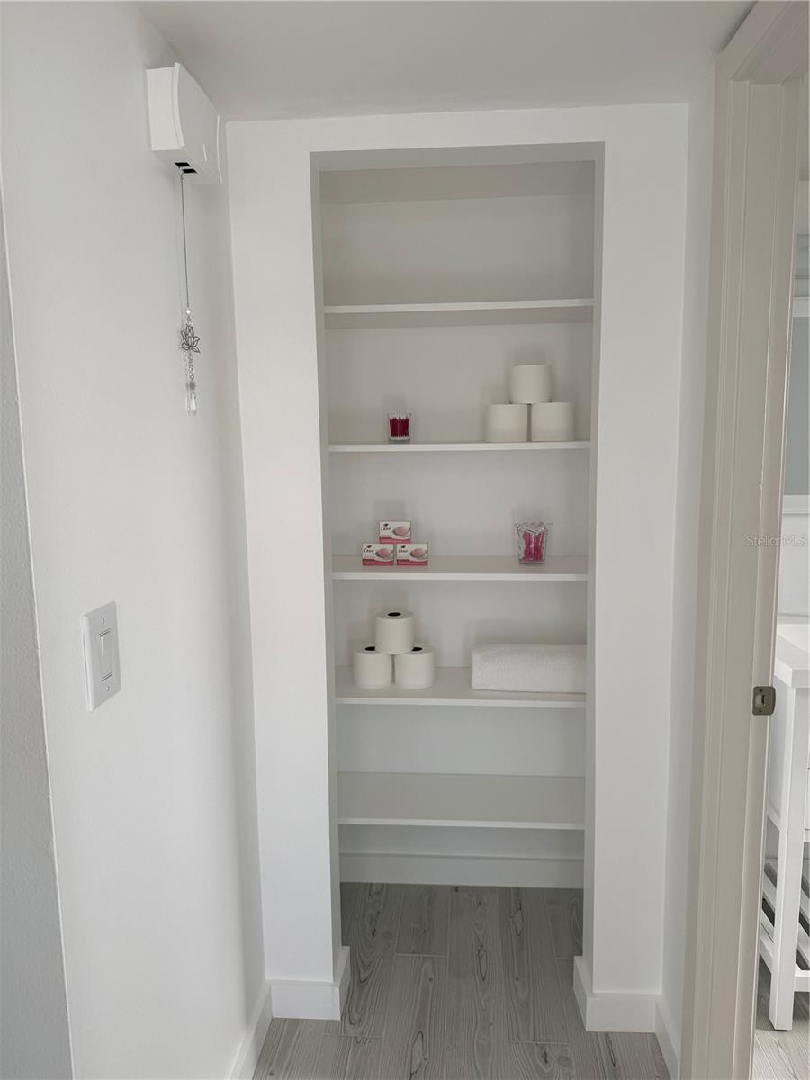 Image 13 of 20 For 203 Rubens Drive H