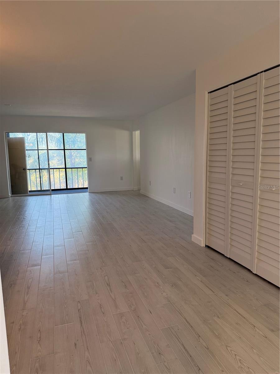 Image 5 of 20 For 203 Rubens Drive H