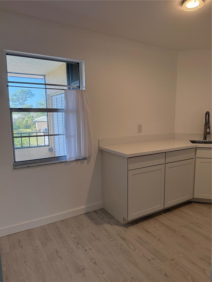 Image 7 of 20 For 203 Rubens Drive H