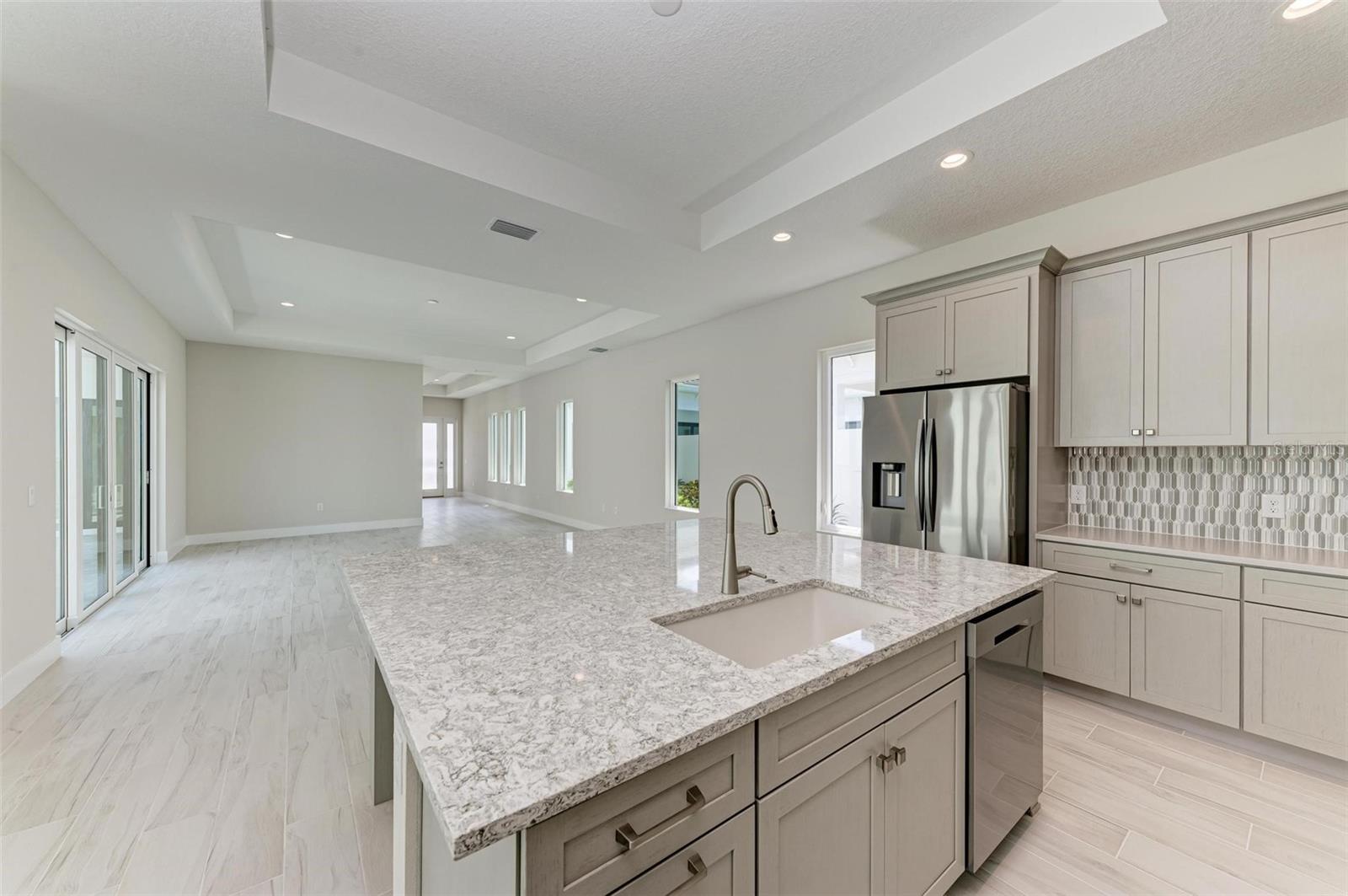 Image 14 of 33 For 6028 Cat Claw Lane