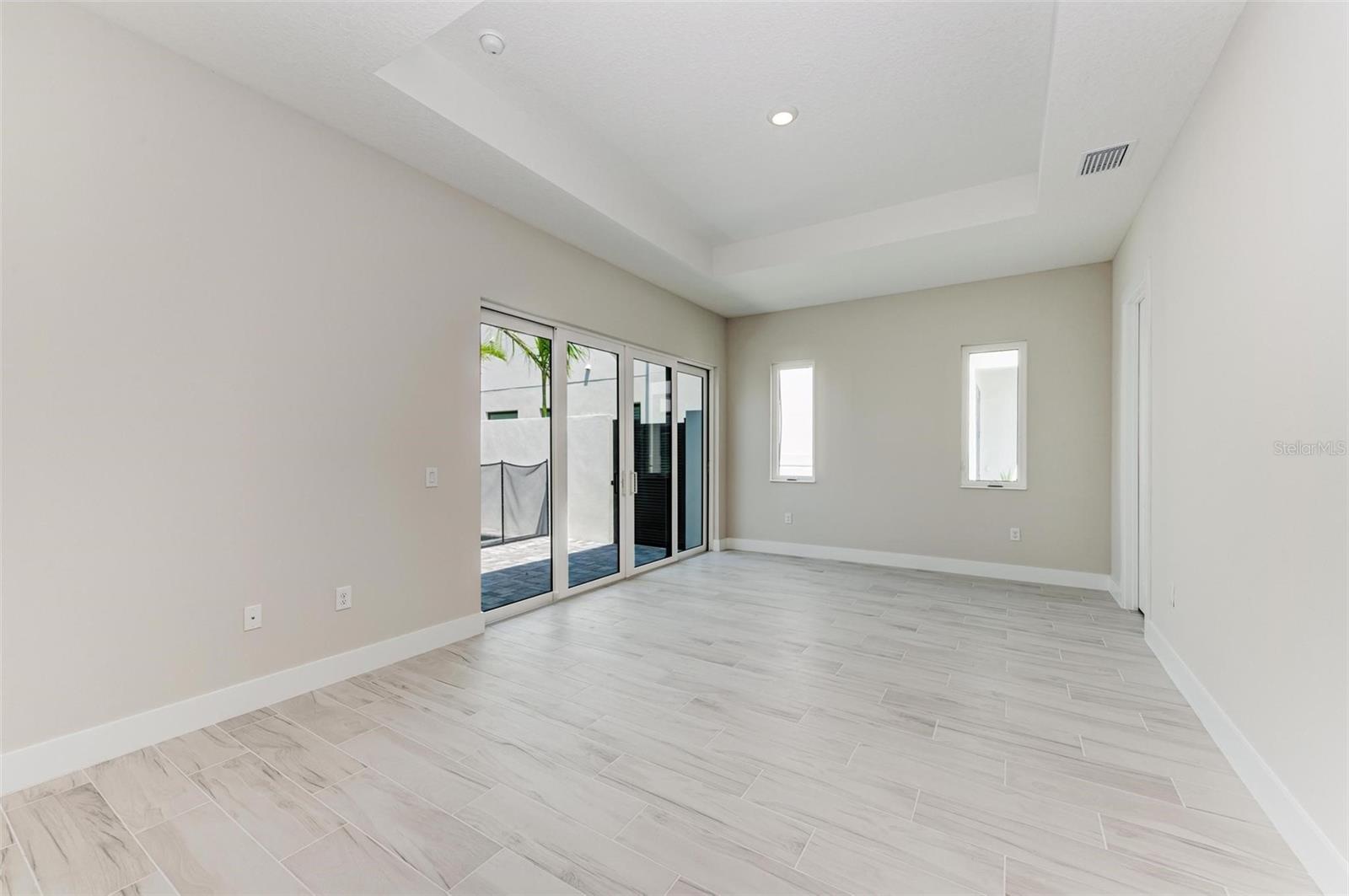 Image 20 of 33 For 6028 Cat Claw Lane