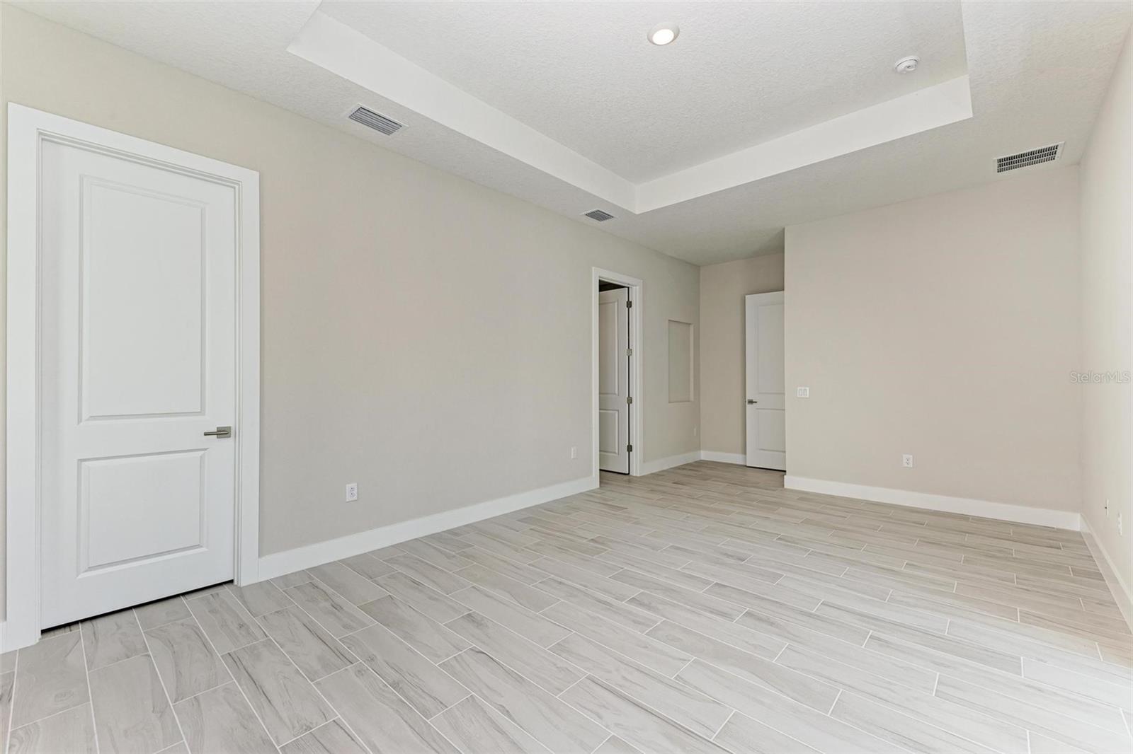 Image 22 of 33 For 6028 Cat Claw Lane