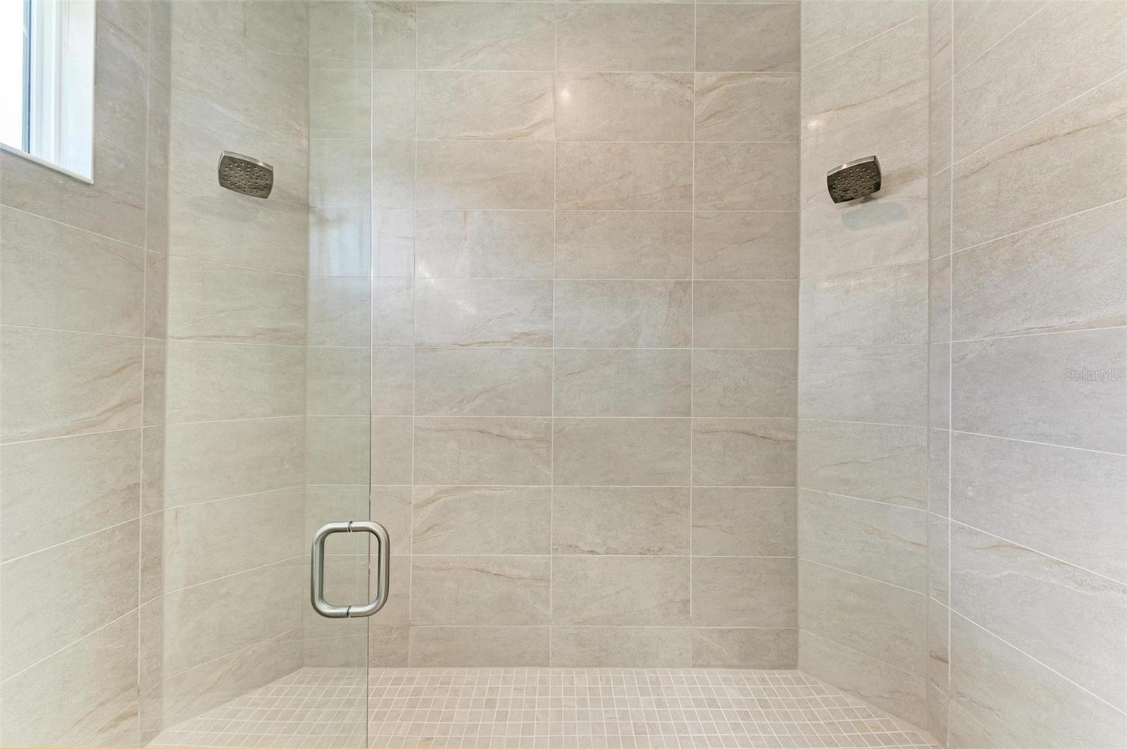 Image 24 of 33 For 6028 Cat Claw Lane