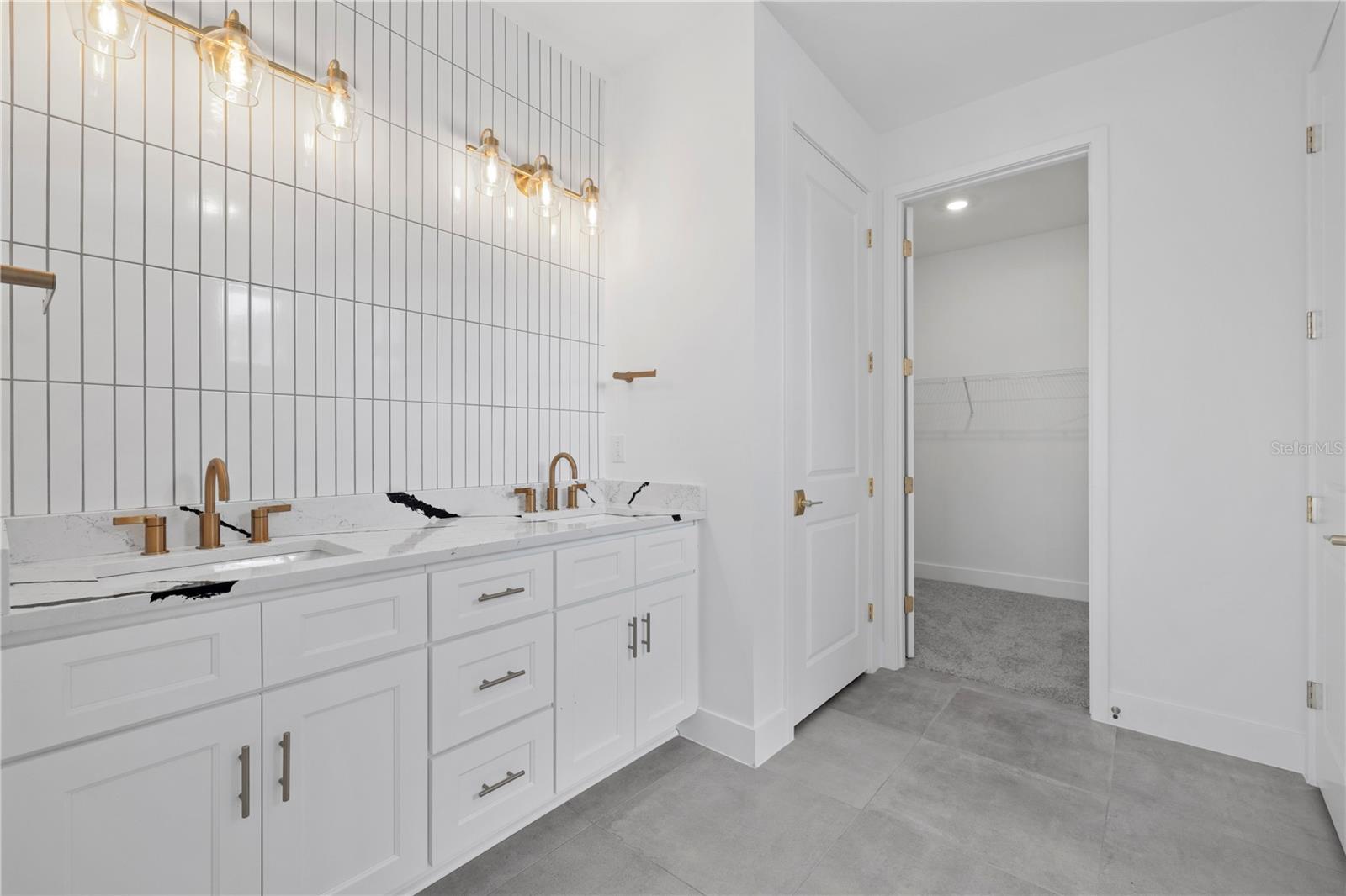 Image 12 of 23 For 7443 Seagrape Road