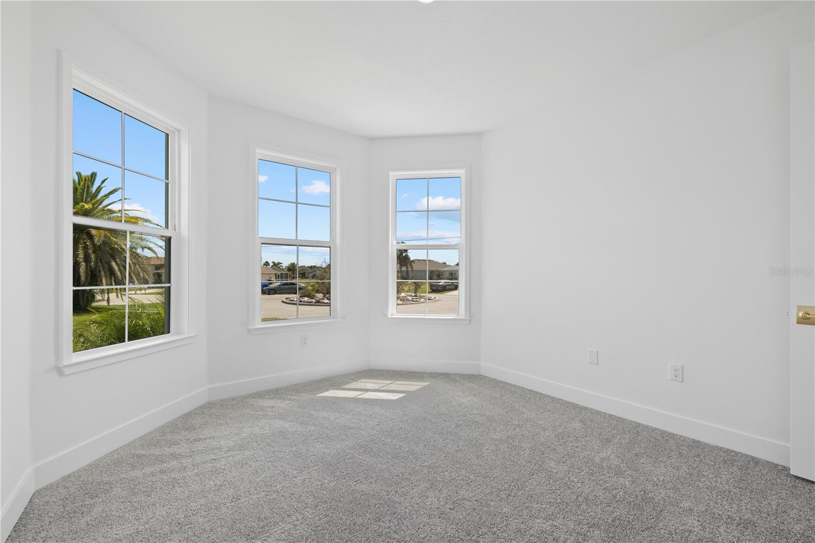 Image 17 of 23 For 7443 Seagrape Road