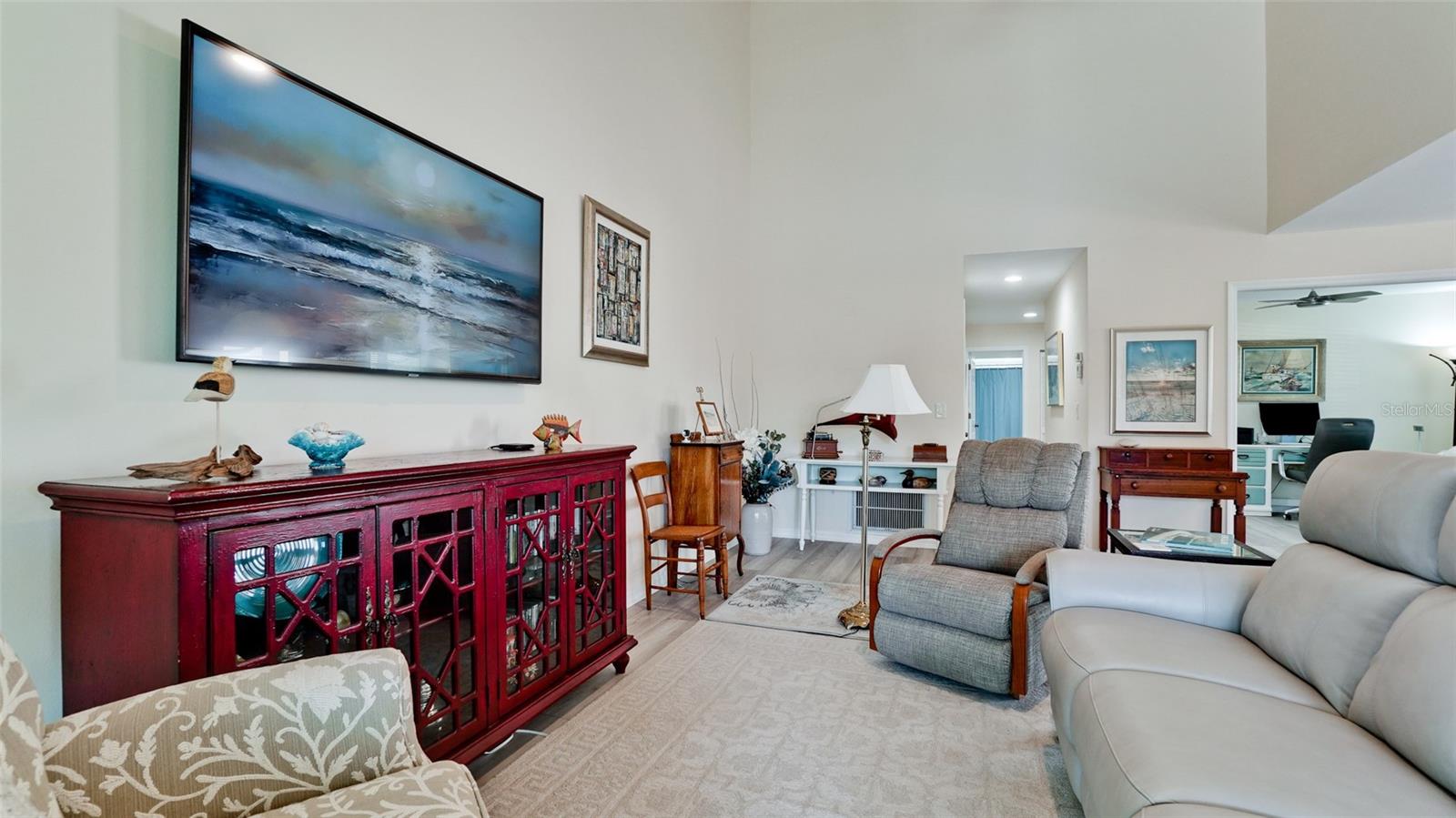 Image 10 of 41 For 11009 Jasmine Circle