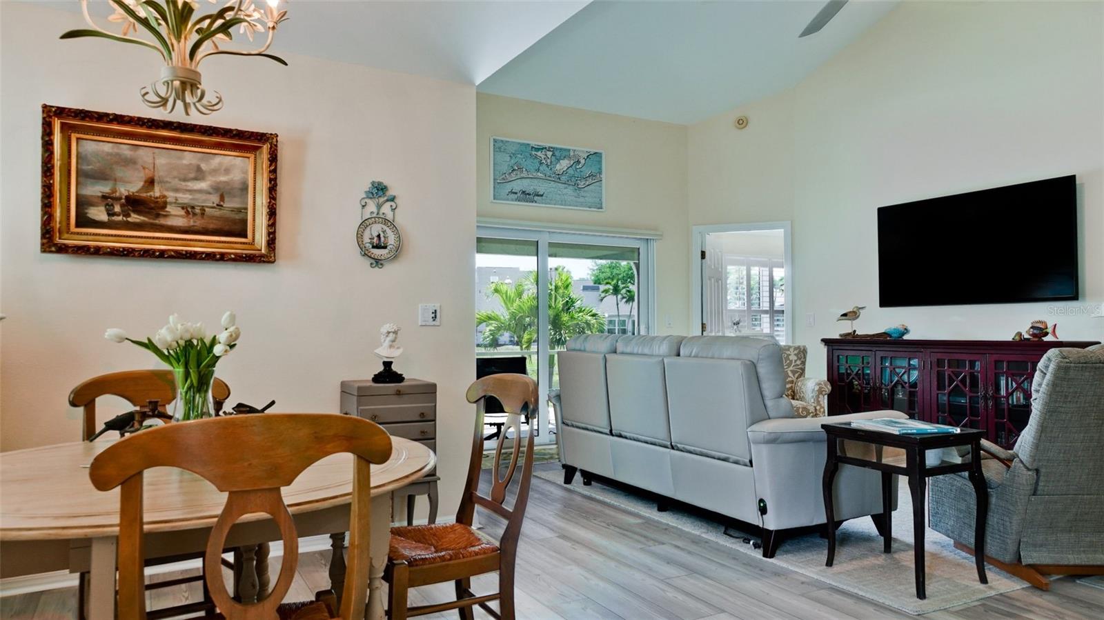 Image 13 of 41 For 11009 Jasmine Circle