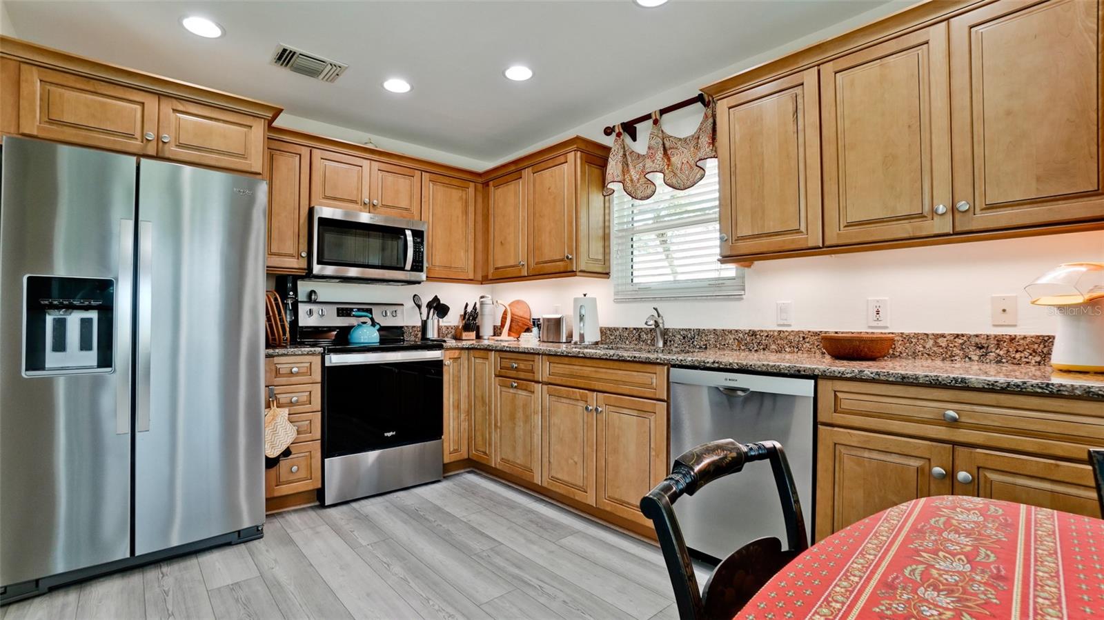 Image 15 of 41 For 11009 Jasmine Circle