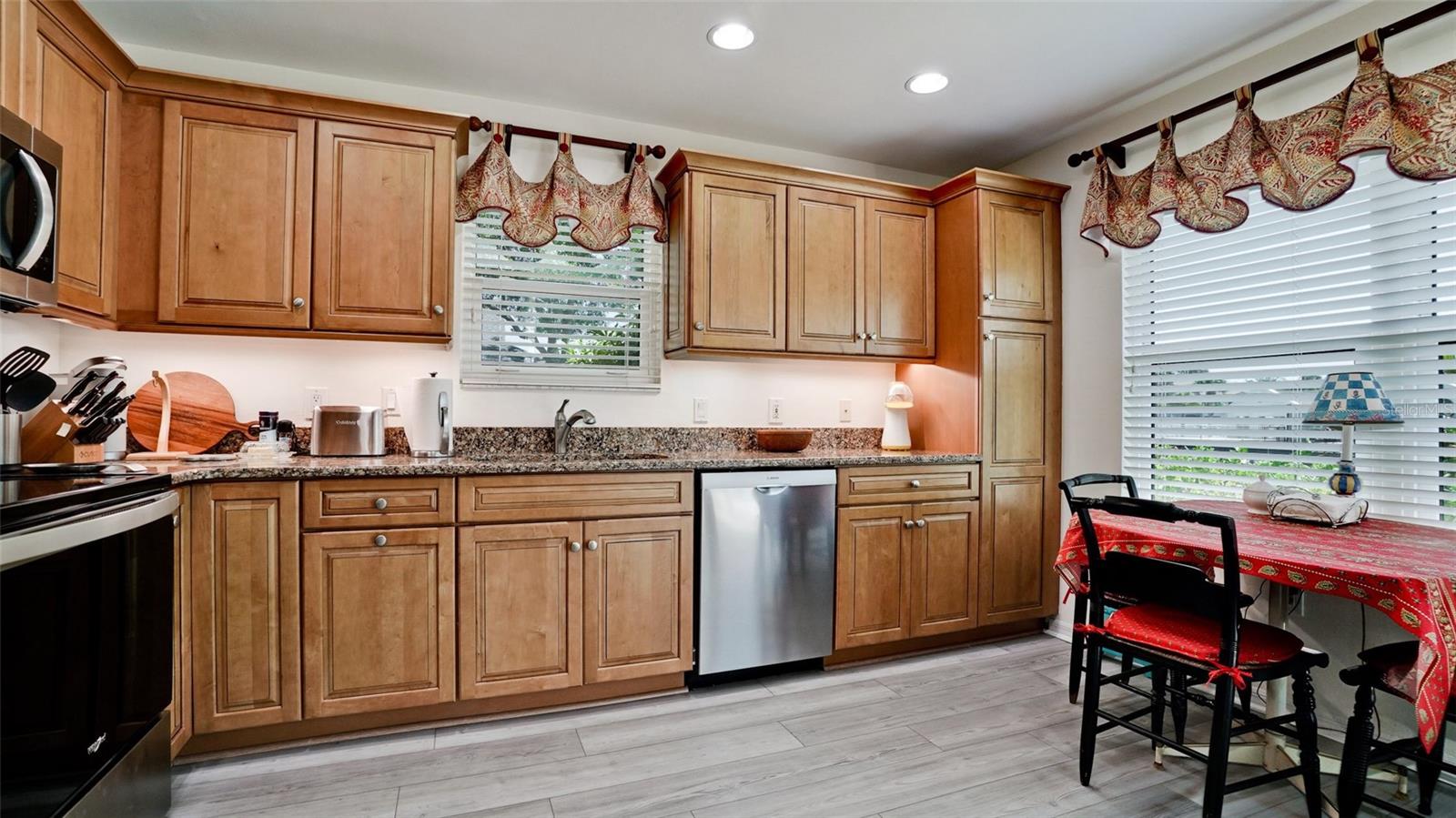 Image 16 of 41 For 11009 Jasmine Circle