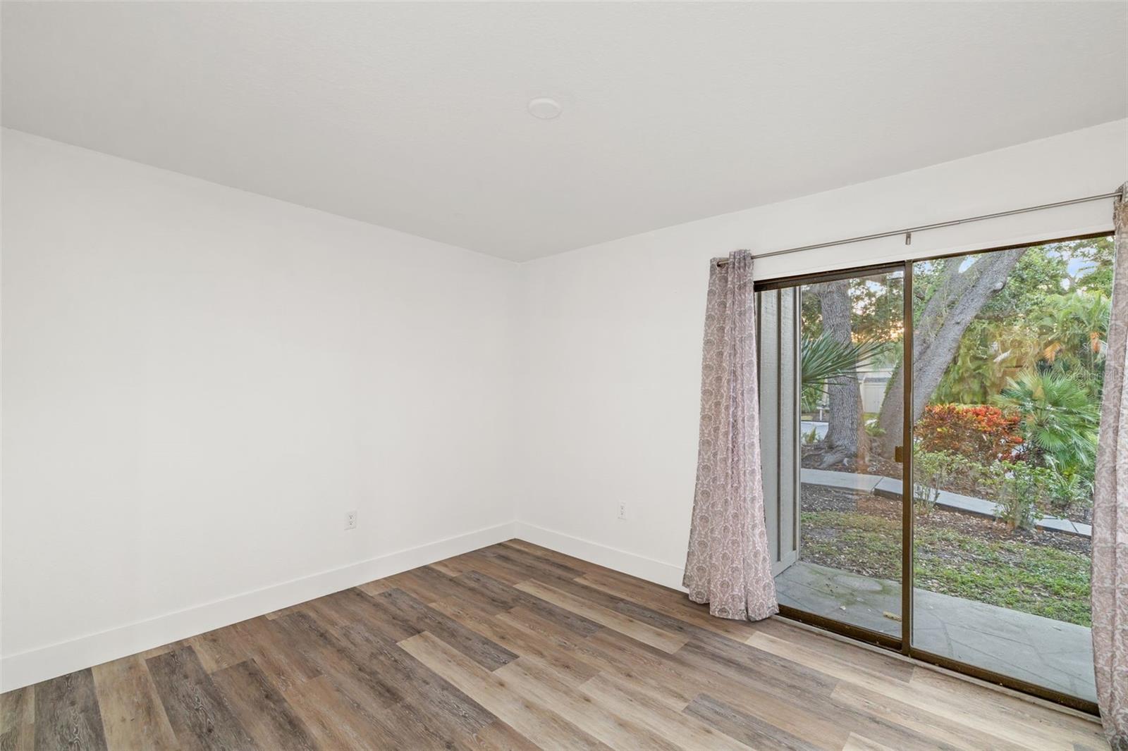 Image 10 of 66 For 2224 Bahia Vista Street E1