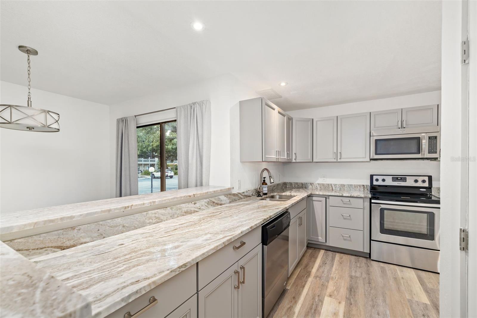 Image 6 of 66 For 2224 Bahia Vista Street E1