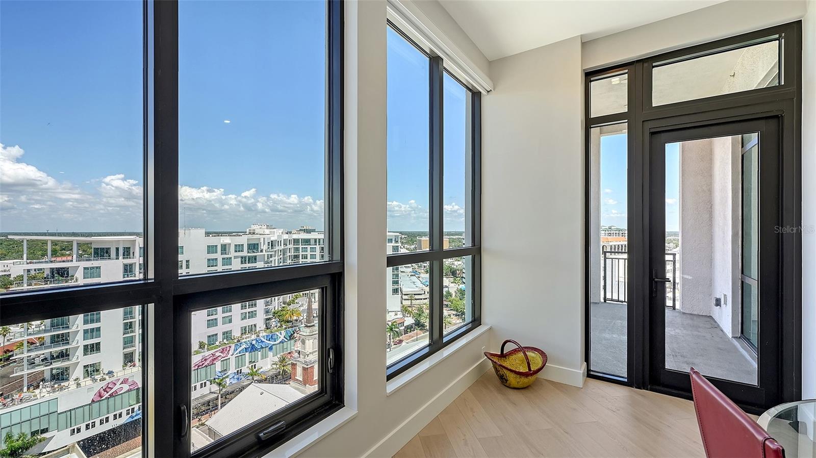 Image 16 of 88 For 33 Palm Avenue 1303