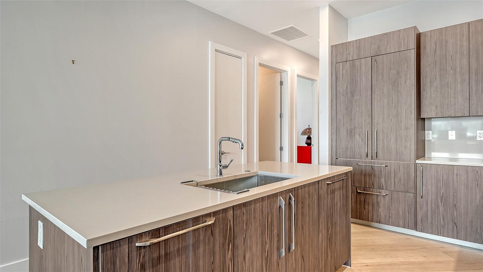 Image 30 of 88 For 33 Palm Avenue 1303