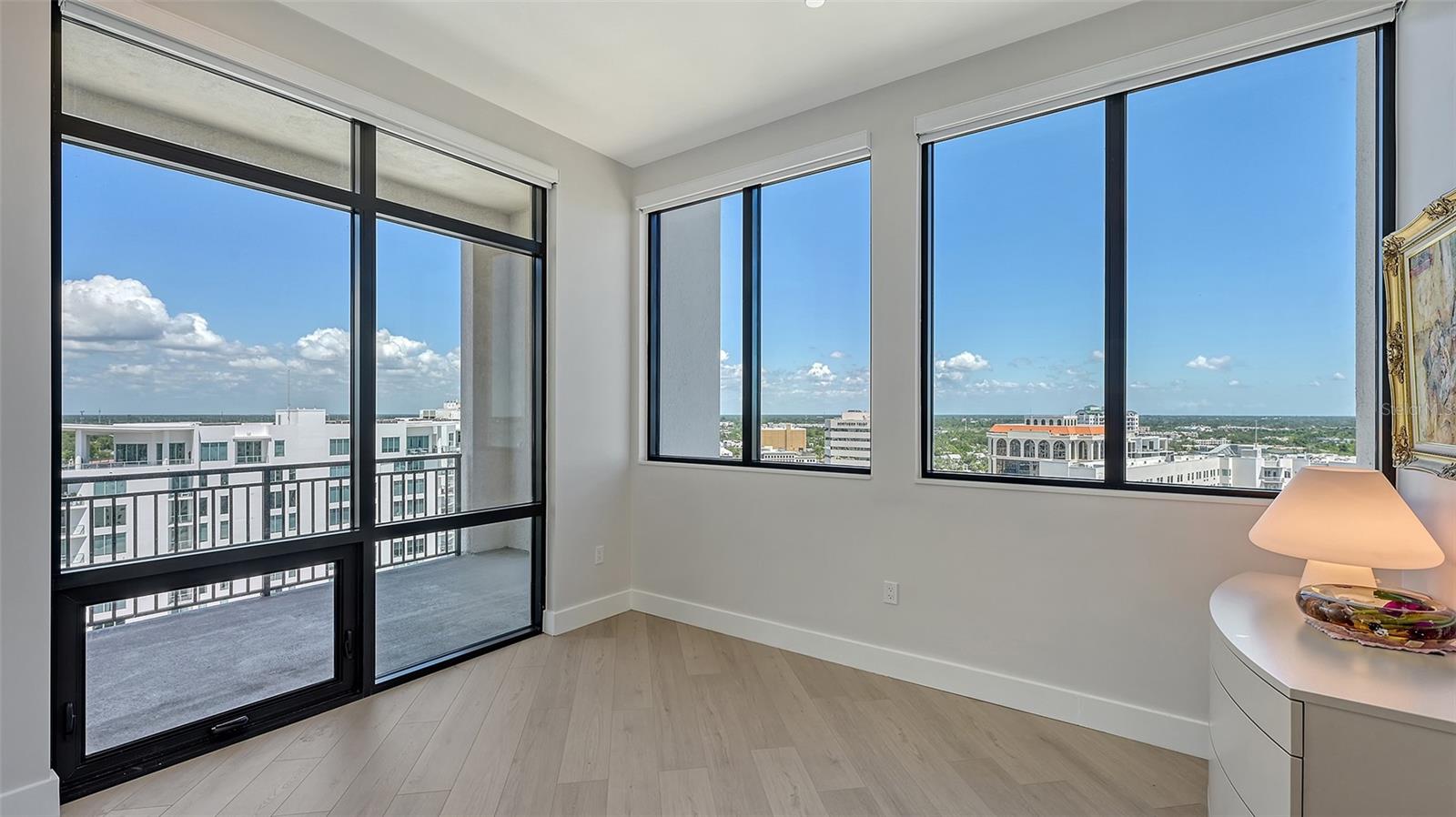 Image 35 of 88 For 33 Palm Avenue 1303