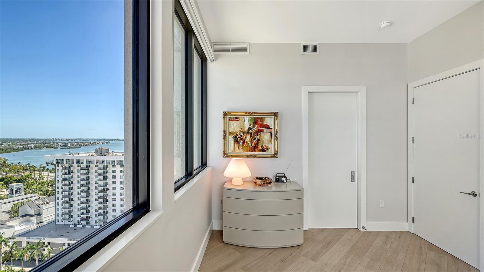 Image 38 of 88 For 33 Palm Avenue 1303