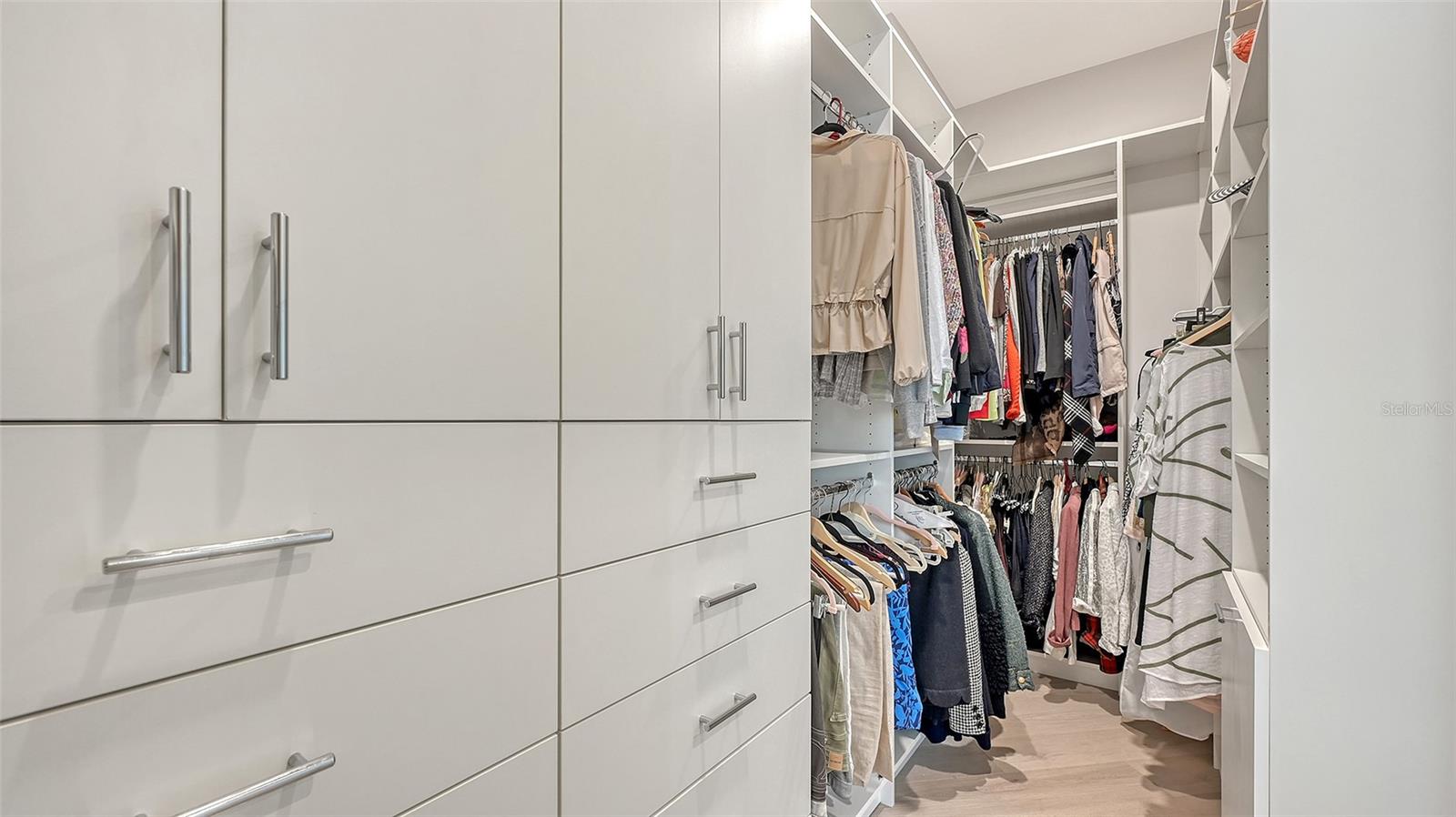 Image 41 of 88 For 33 Palm Avenue 1303