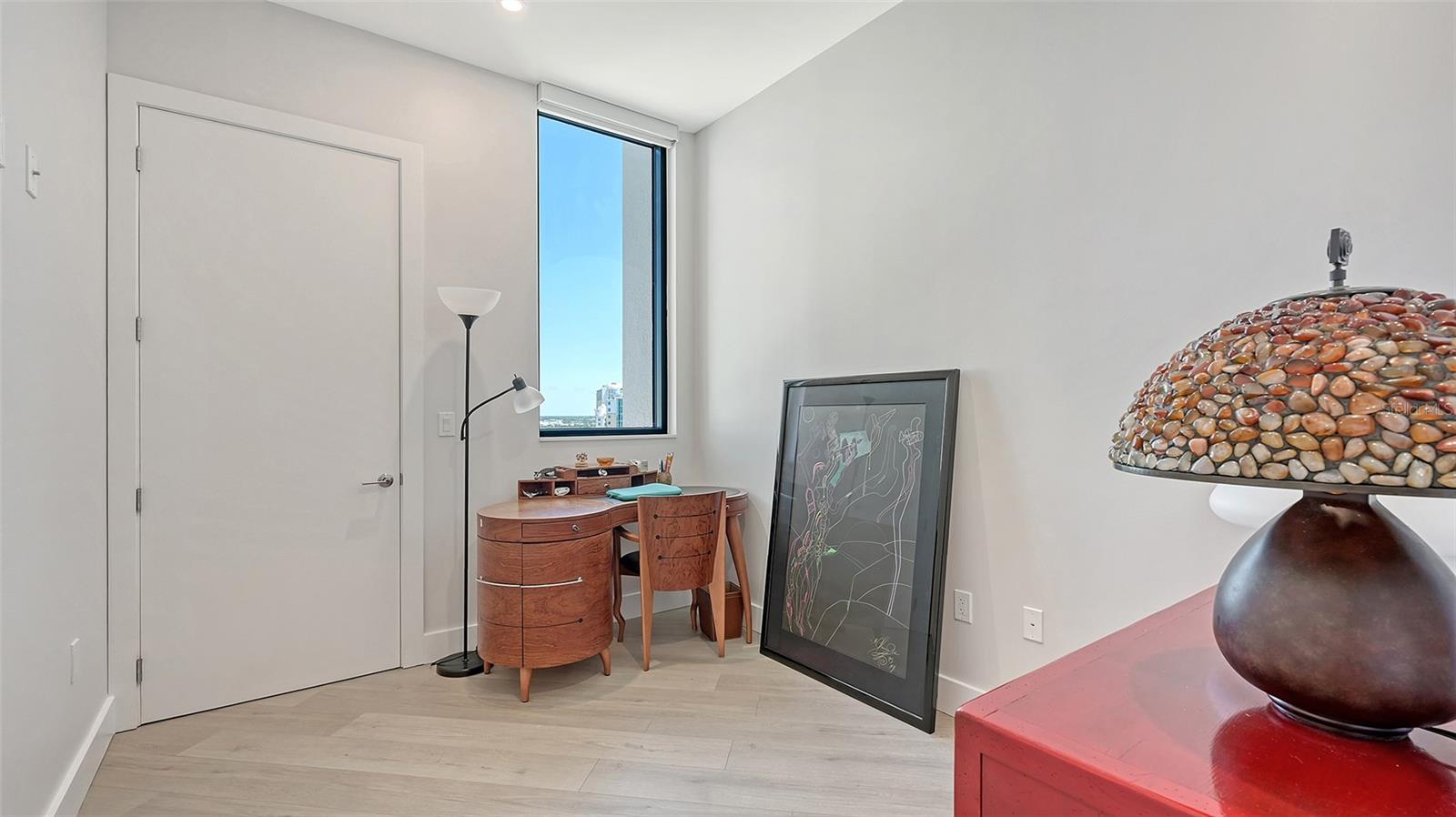 Image 43 of 88 For 33 Palm Avenue 1303