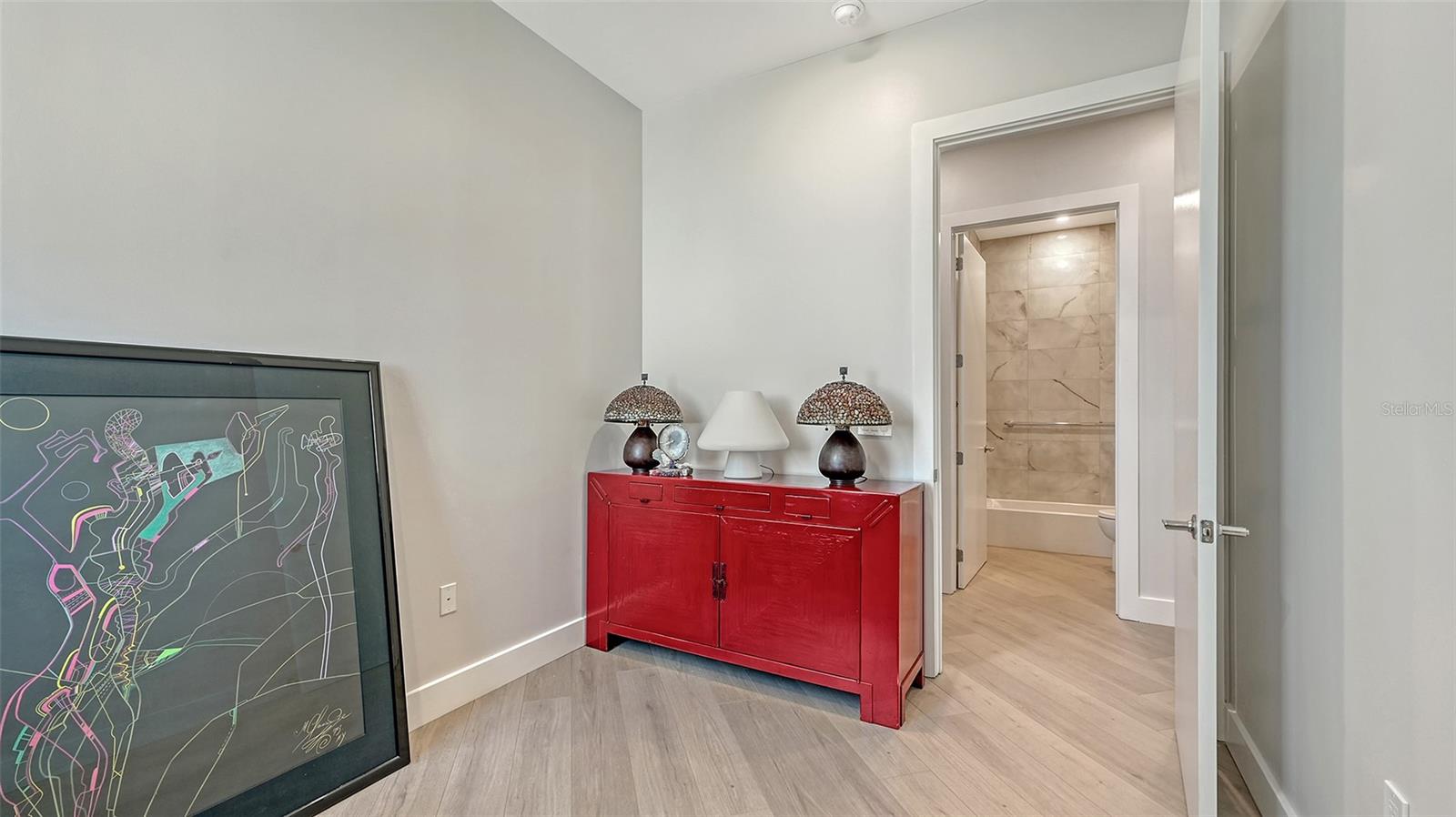 Image 45 of 88 For 33 Palm Avenue 1303