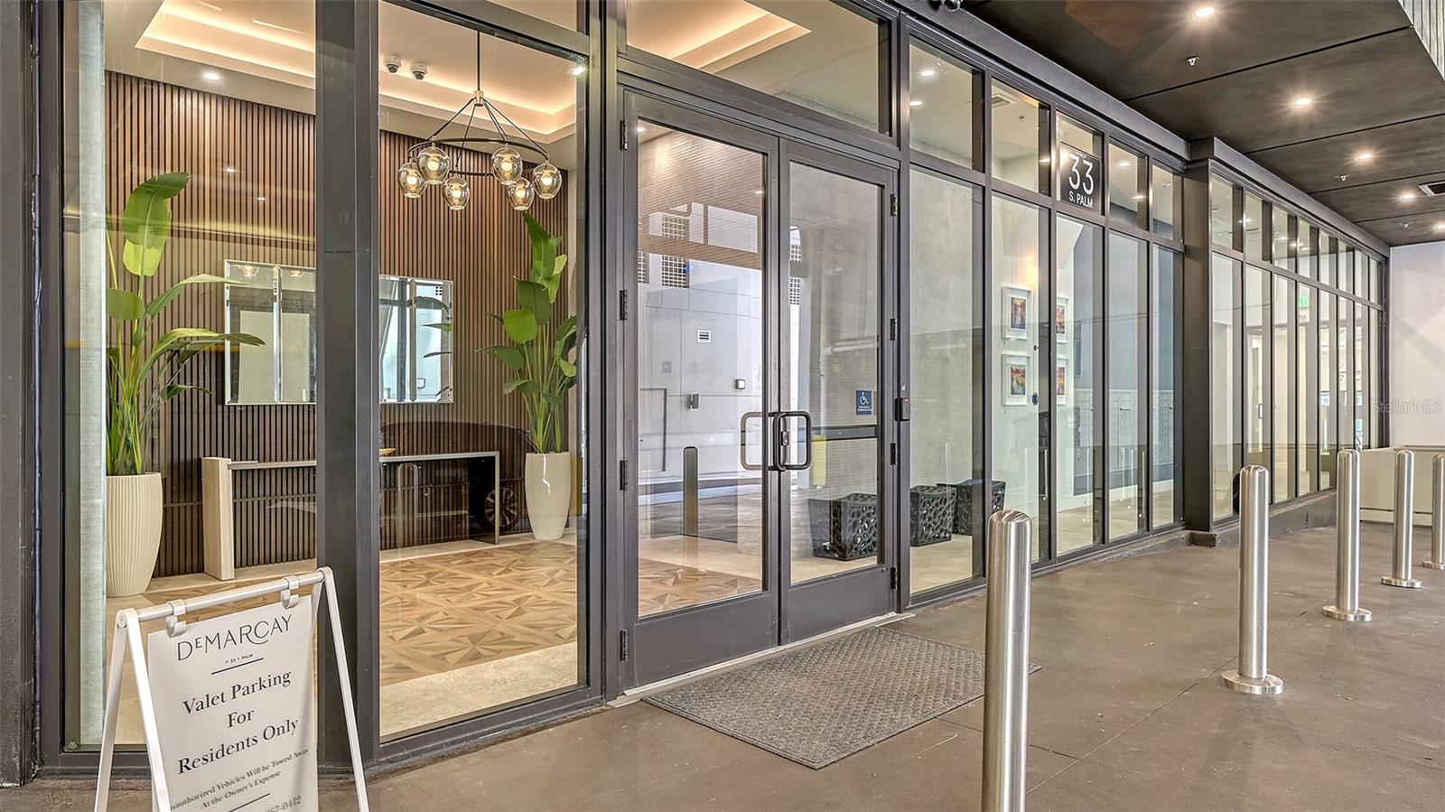 Image 51 of 88 For 33 Palm Avenue 1303