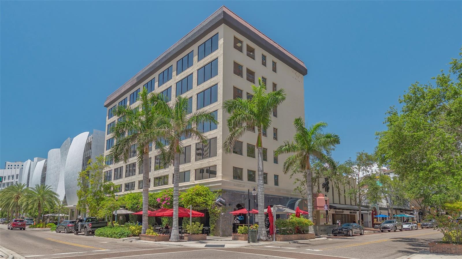 Image 87 of 88 For 33 Palm Avenue 1303