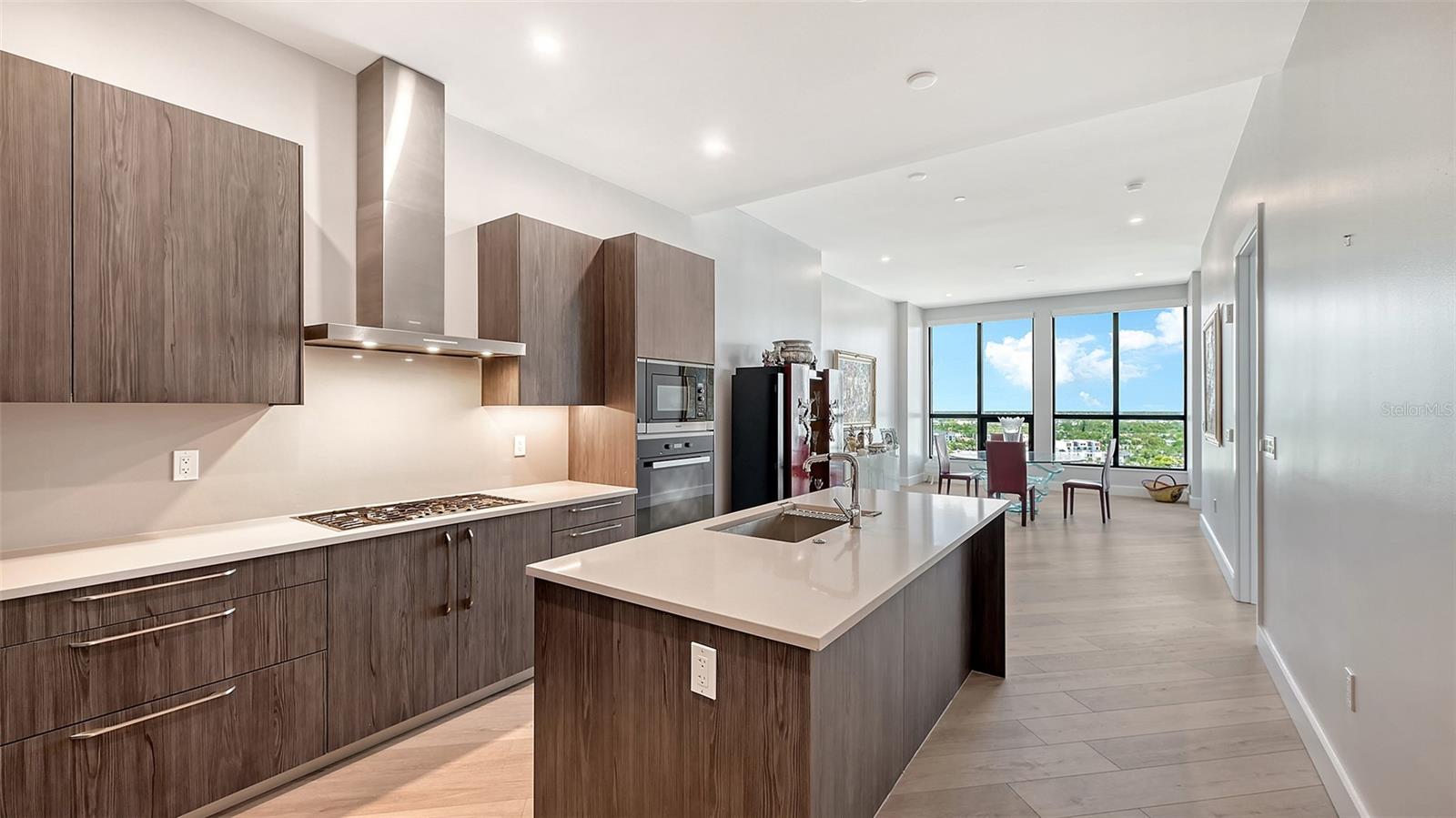 Image 9 of 88 For 33 Palm Avenue 1303