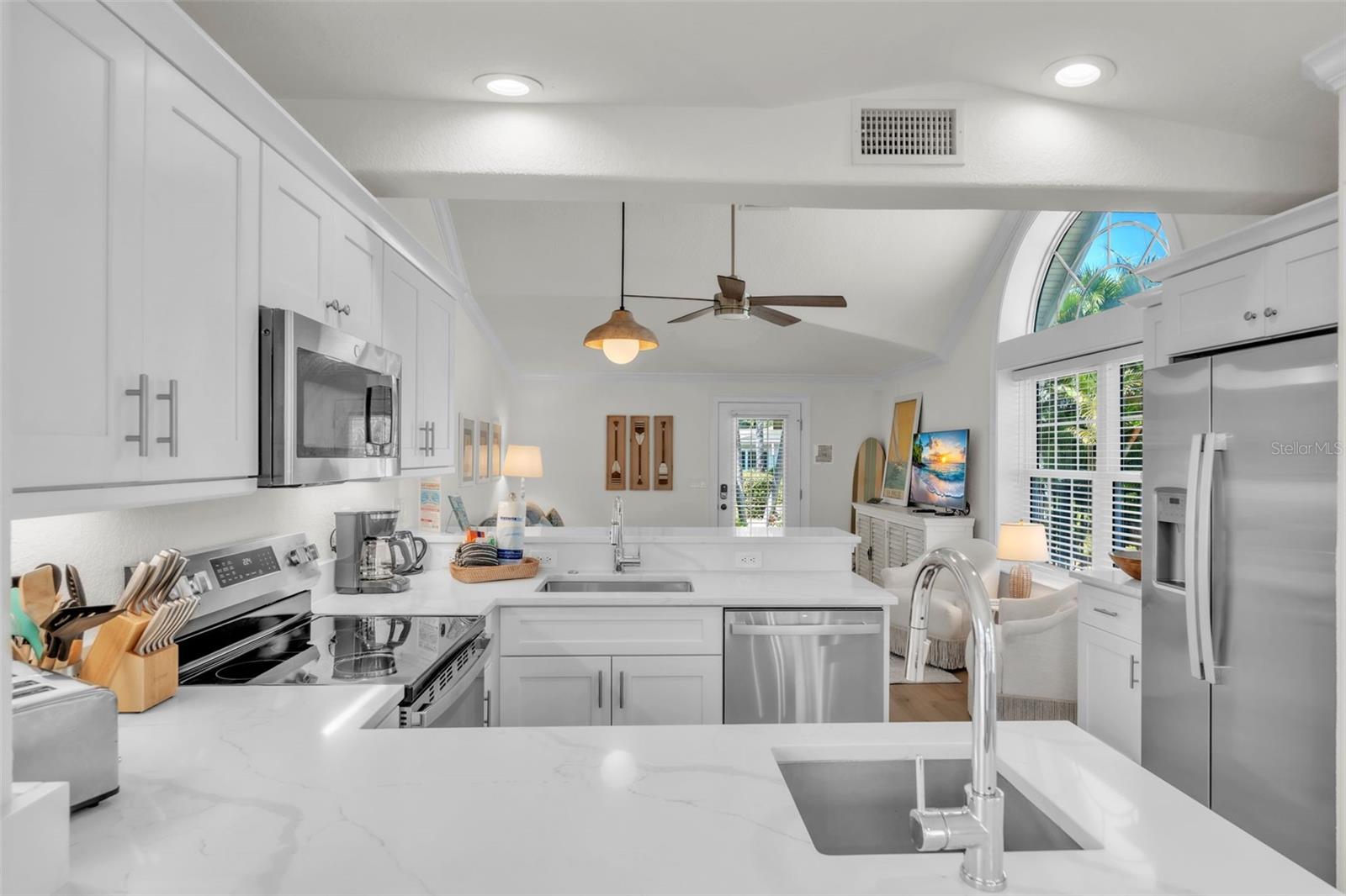 Image 15 of 48 For 215 67th Street 6