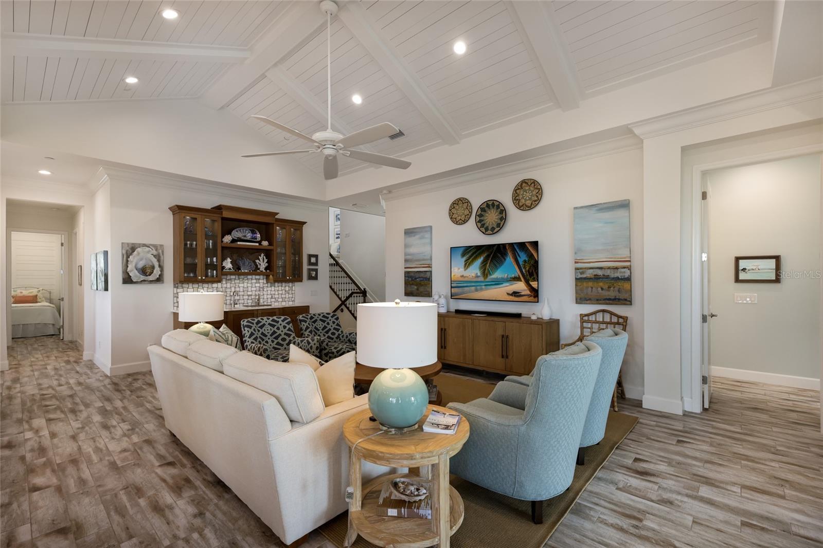 Image 10 of 79 For 318 Compass Point Drive 202