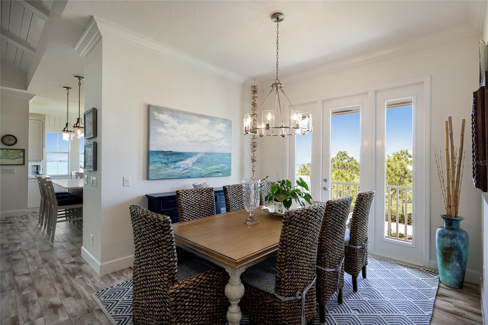 Image 18 of 79 For 318 Compass Point Drive 202