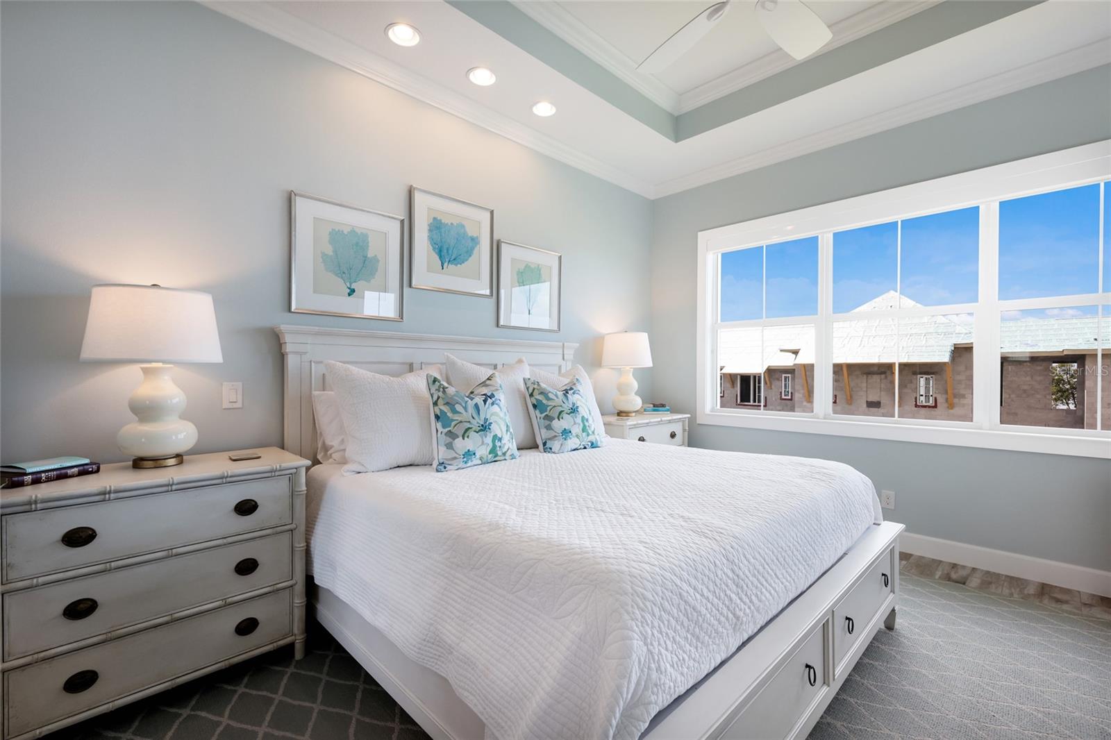 Image 21 of 79 For 318 Compass Point Drive 202