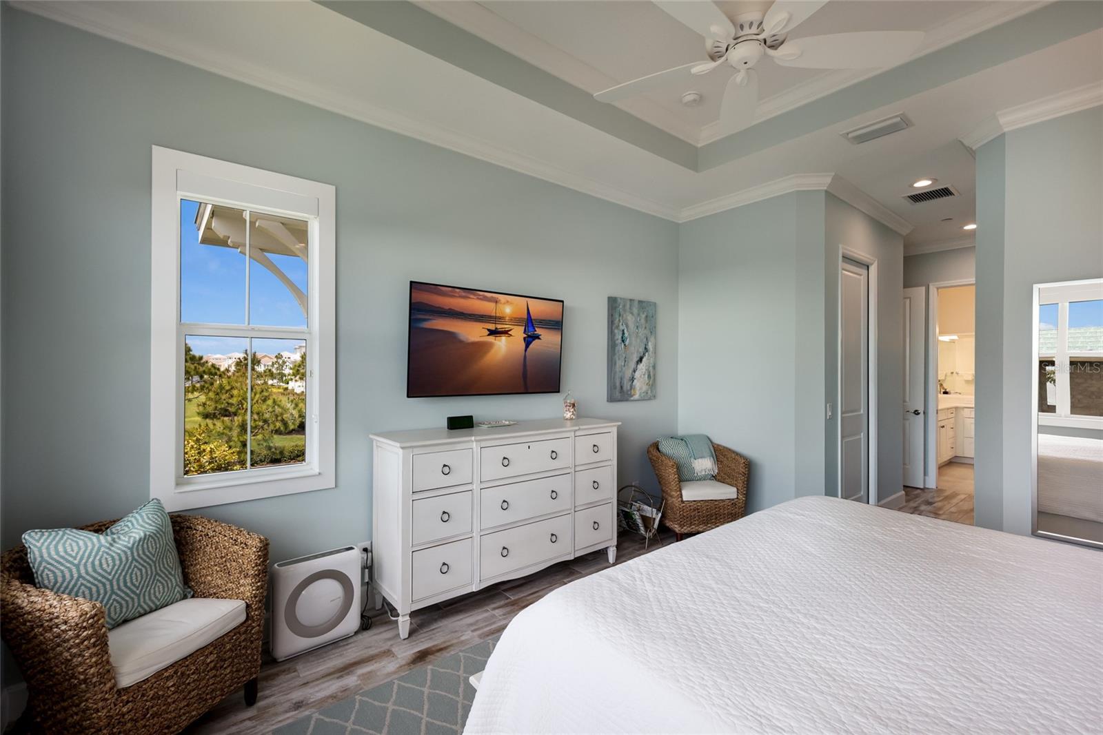 Image 22 of 79 For 318 Compass Point Drive 202