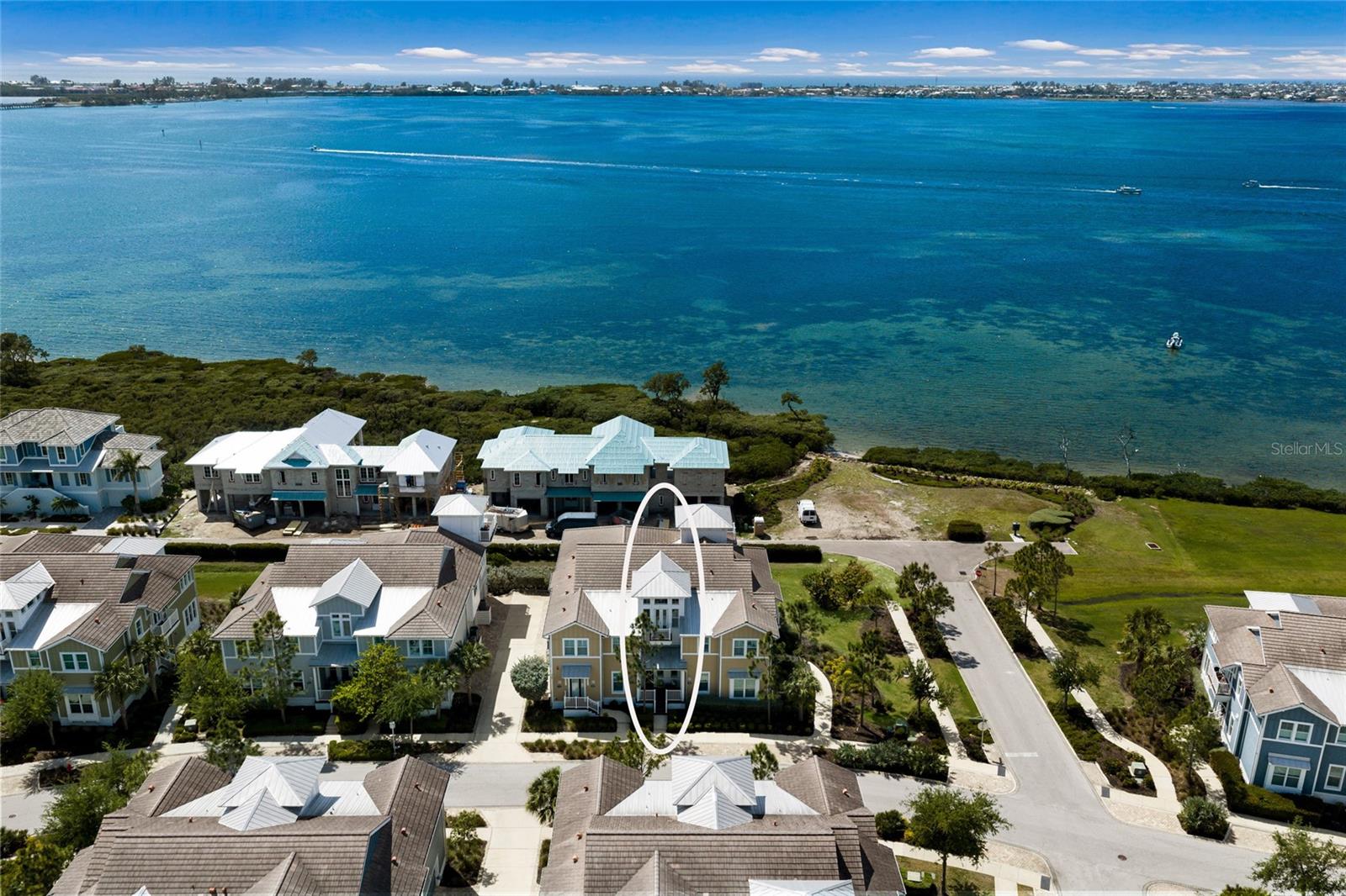 Image 43 of 79 For 318 Compass Point Drive 202