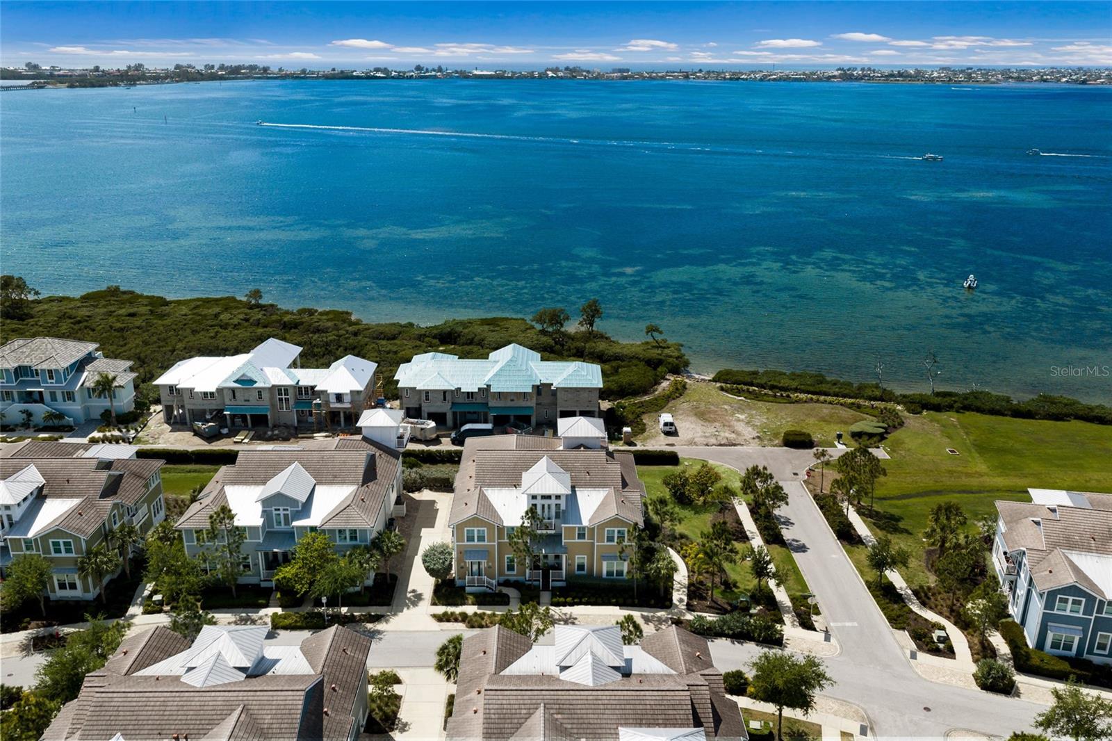 Image 45 of 79 For 318 Compass Point Drive 202