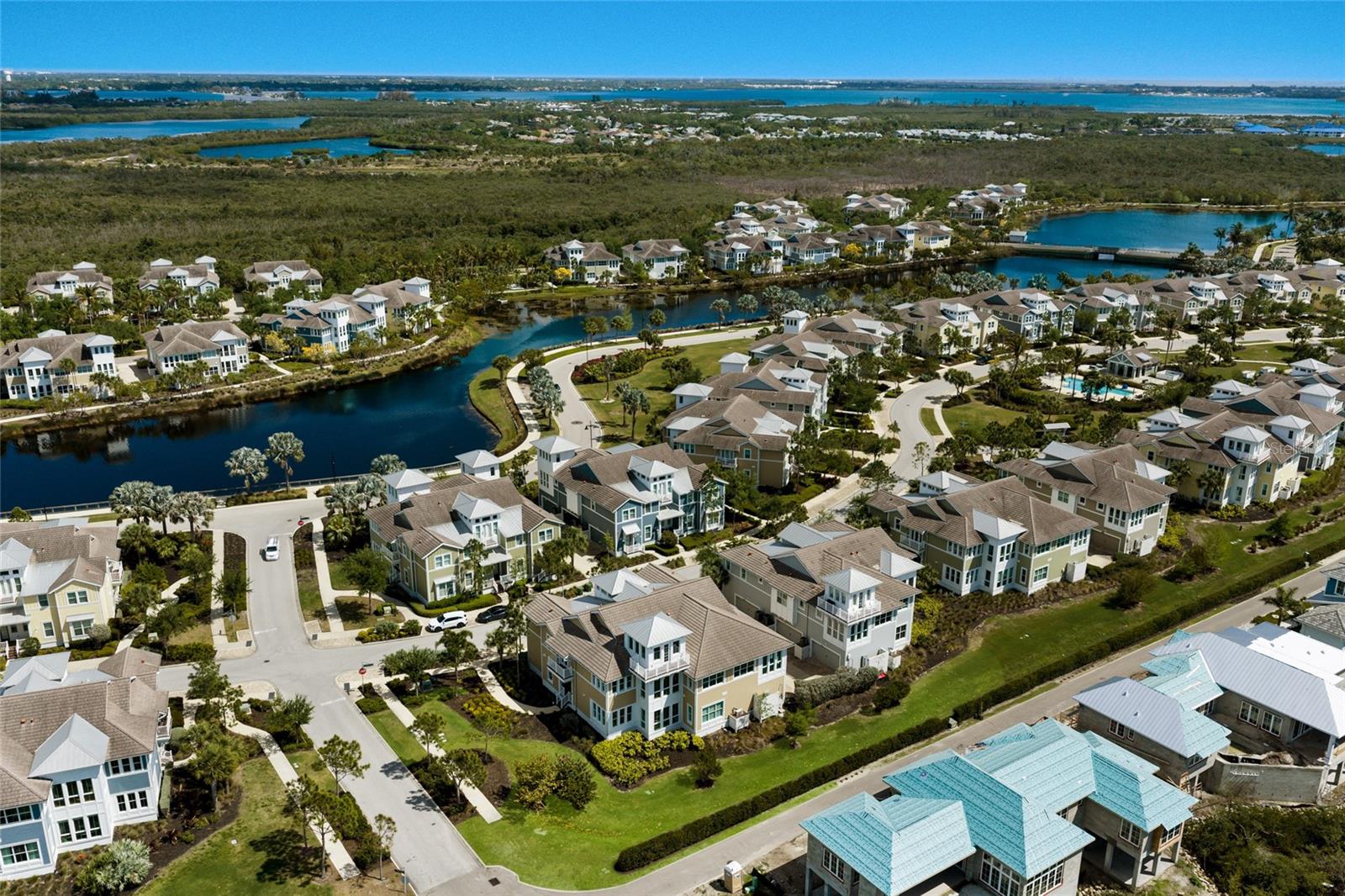 Image 51 of 79 For 318 Compass Point Drive 202