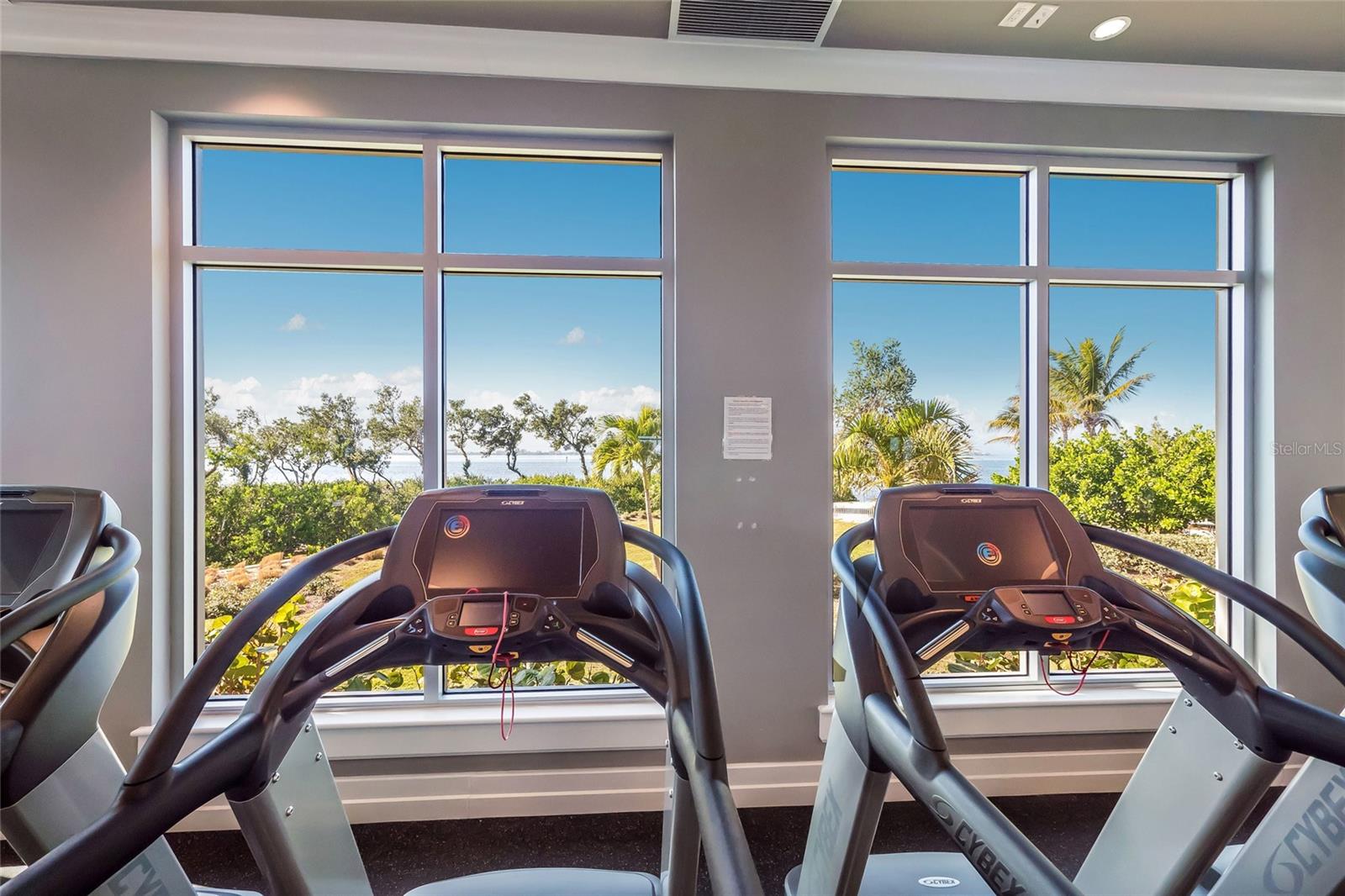 Image 72 of 79 For 318 Compass Point Drive 202