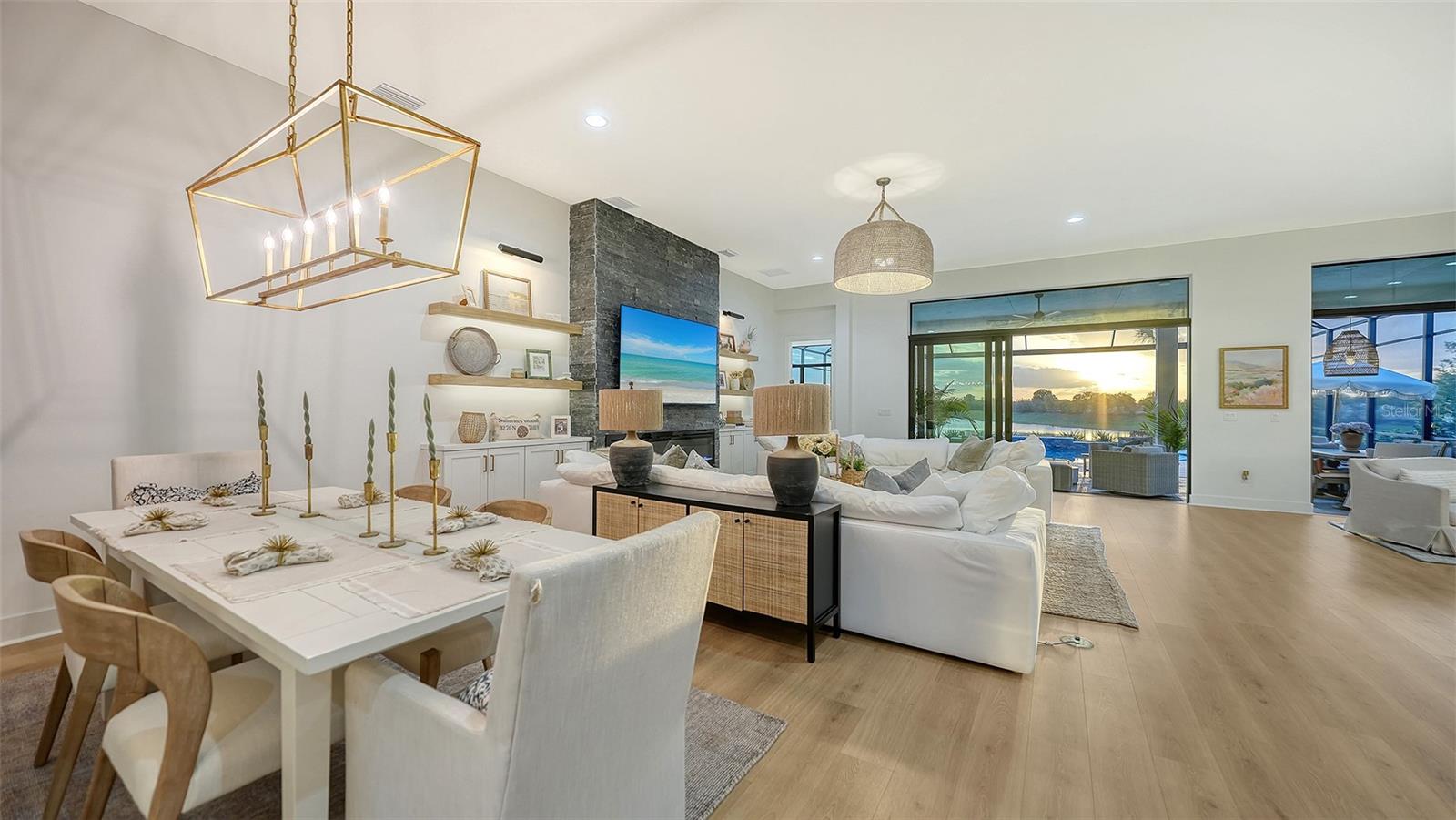 Listing photo id 12 for 4513 Mondrian Court