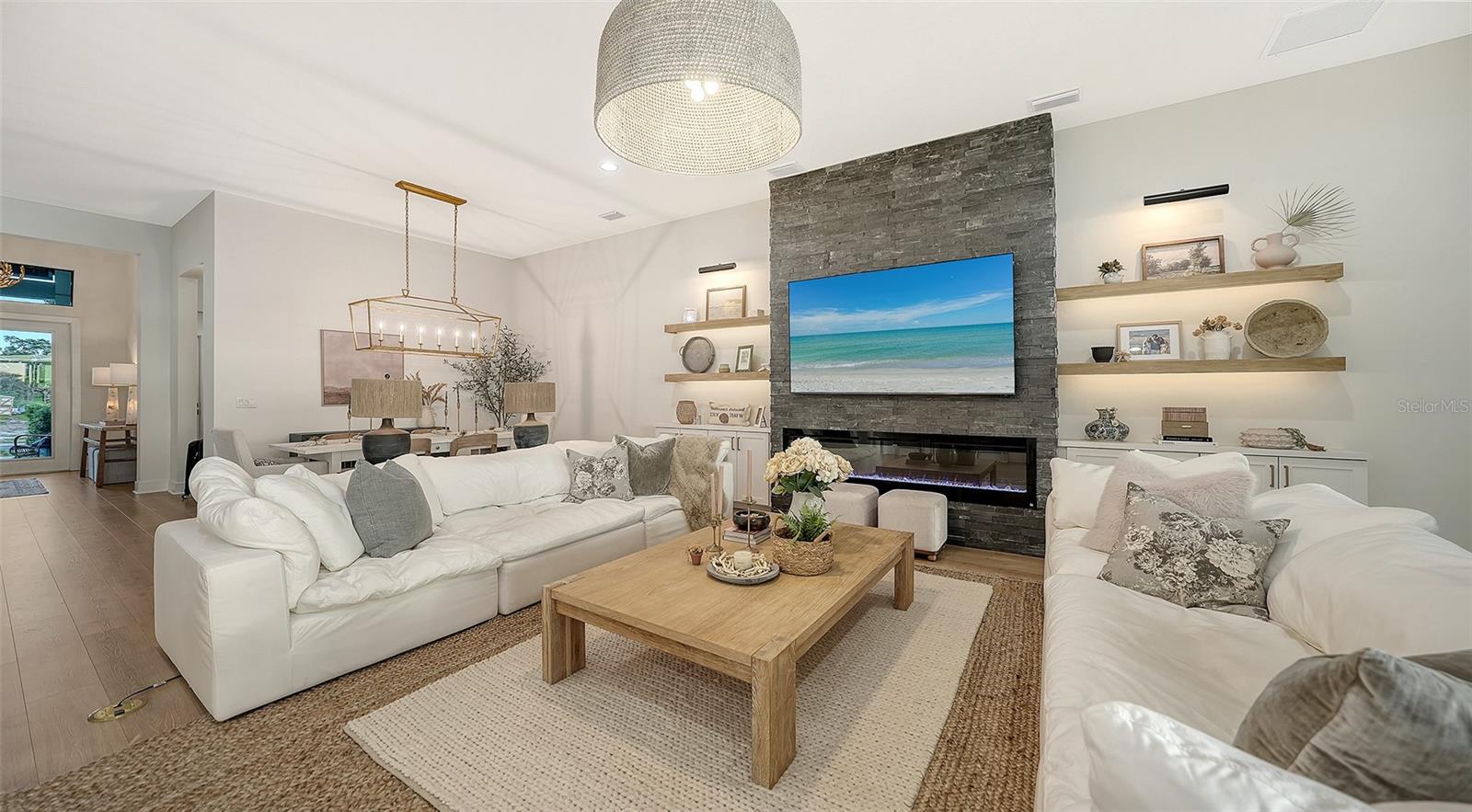 Listing photo id 17 for 4513 Mondrian Court