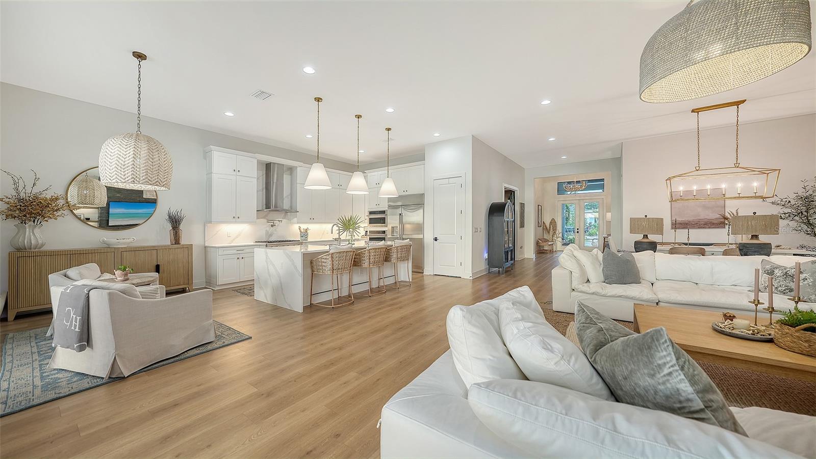 Listing photo id 18 for 4513 Mondrian Court