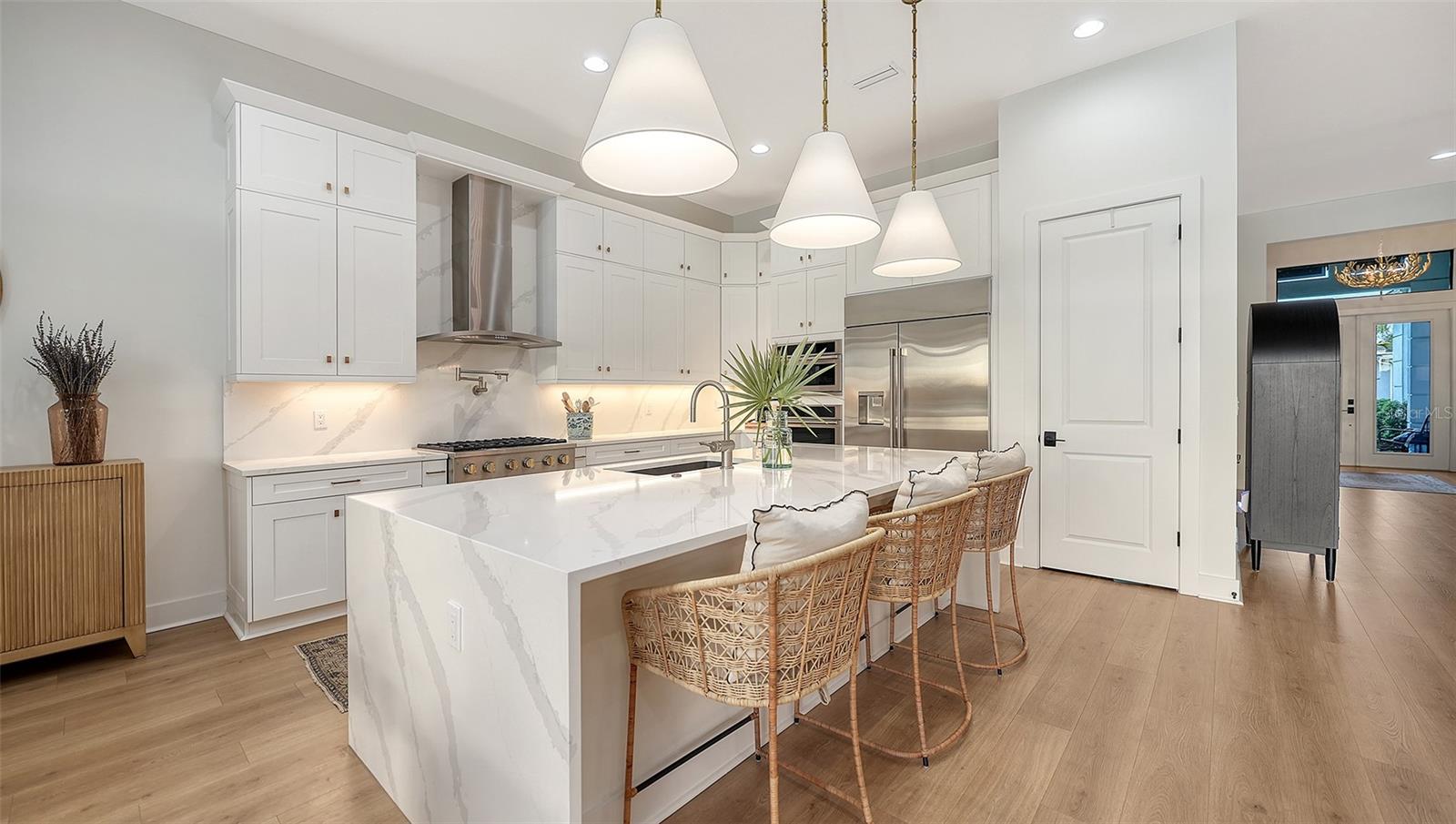 Listing photo id 20 for 4513 Mondrian Court