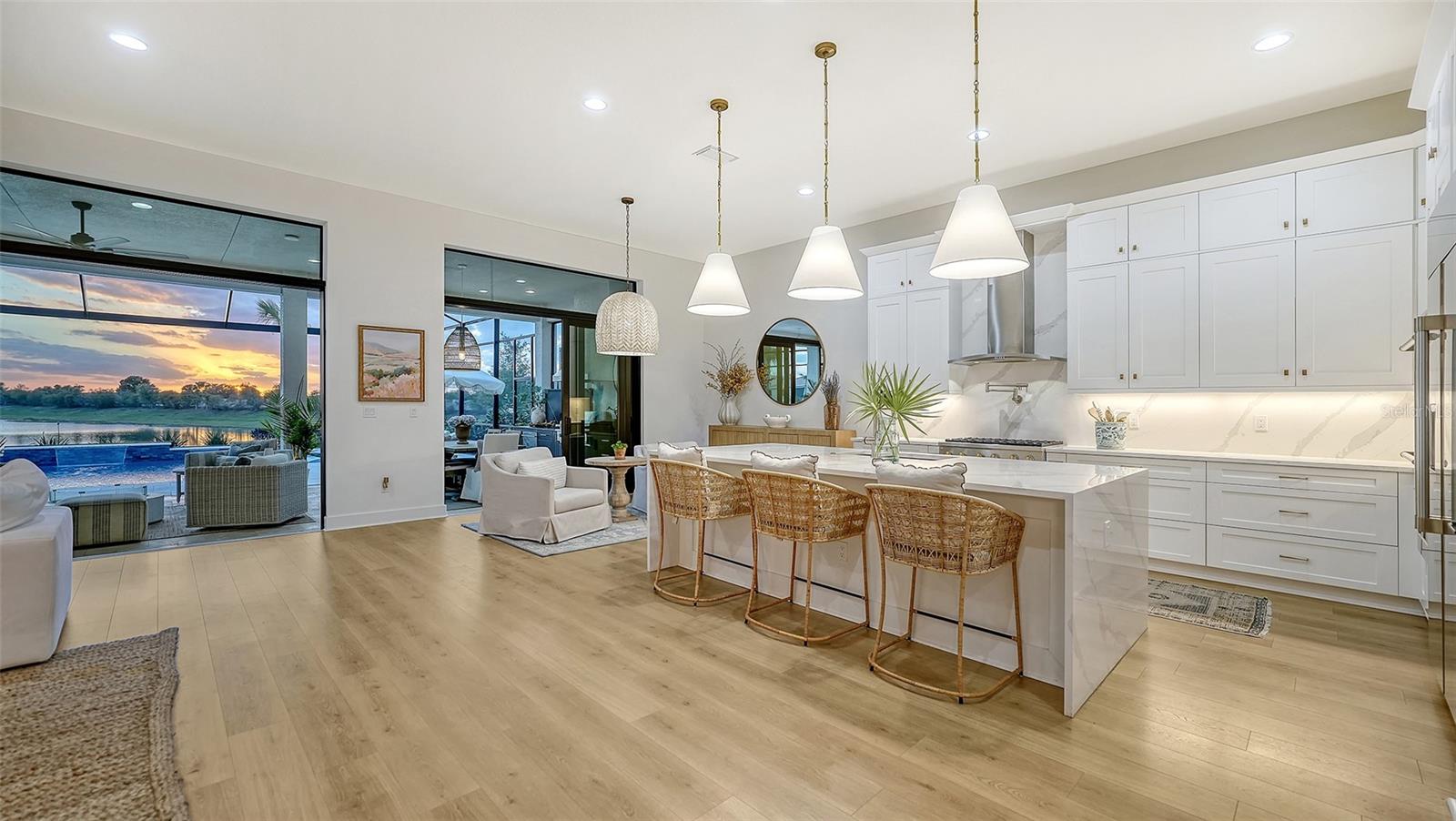 Listing photo id 22 for 4513 Mondrian Court