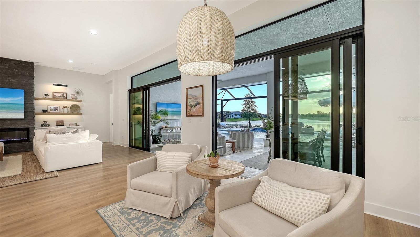 Listing photo id 26 for 4513 Mondrian Court