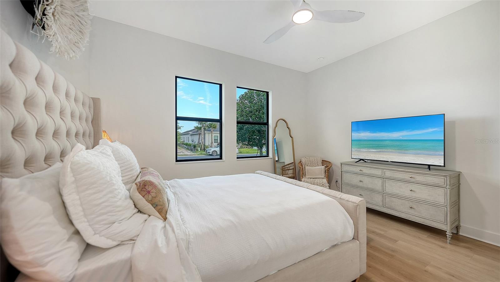 Listing photo id 47 for 4513 Mondrian Court