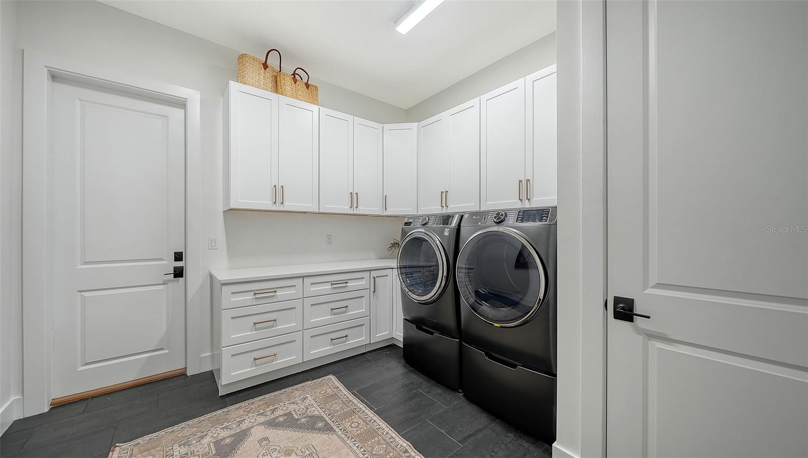 Listing photo id 51 for 4513 Mondrian Court