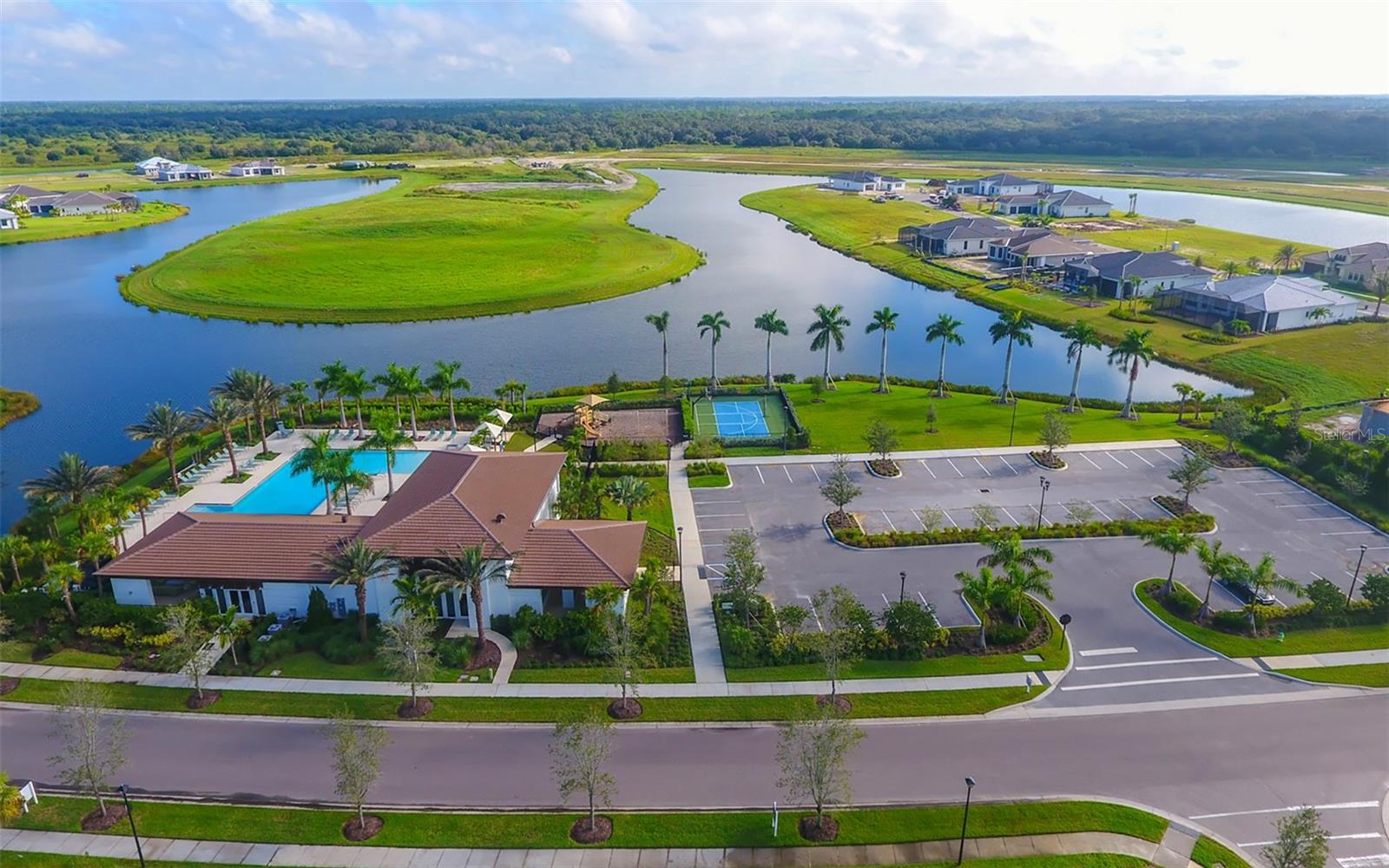 Listing photo id 75 for 4513 Mondrian Court