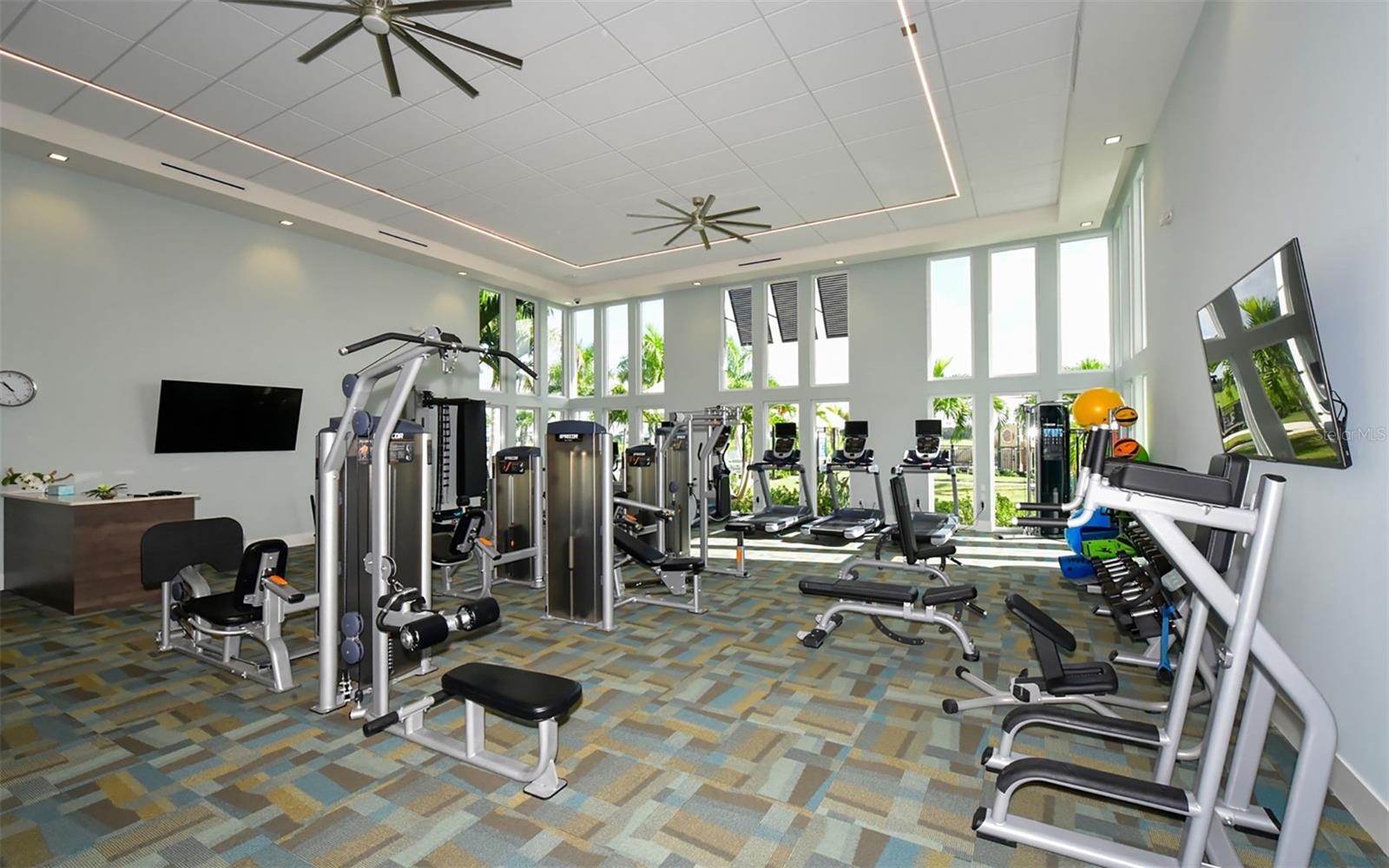 Listing photo id 78 for 4513 Mondrian Court