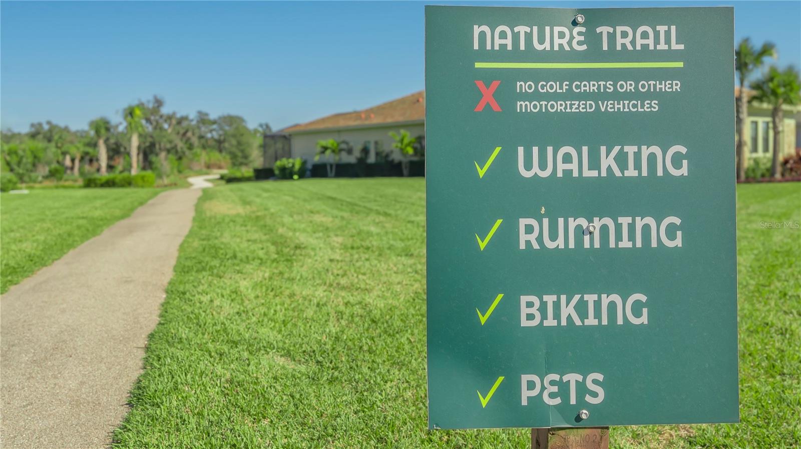 Listing photo id 83 for 4513 Mondrian Court