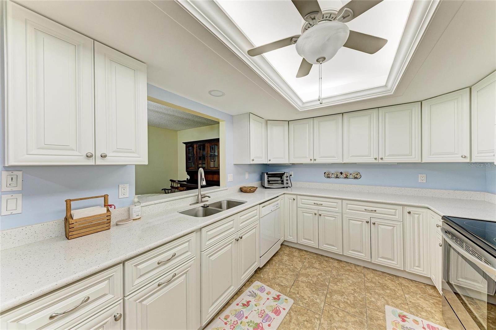 Image 12 of 39 For 7160 Fairway Bend Cir