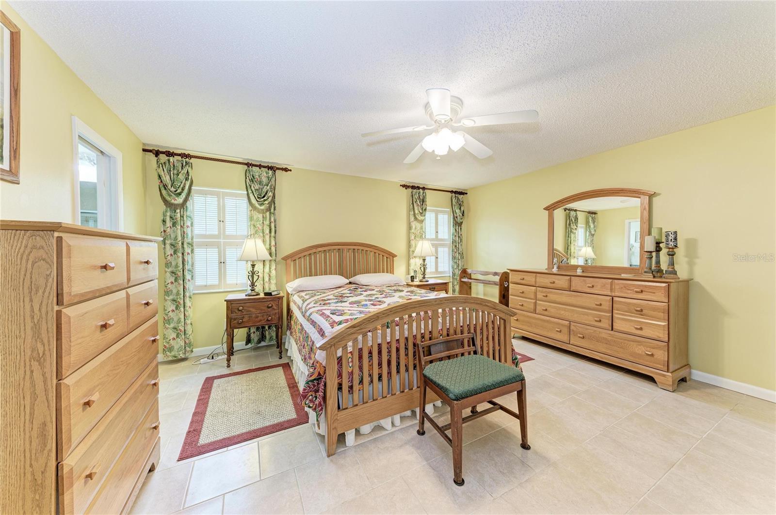 Image 20 of 39 For 7160 Fairway Bend Cir