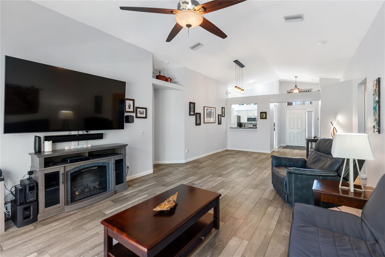 Image 23 of 46 For 4553 Abacos Place