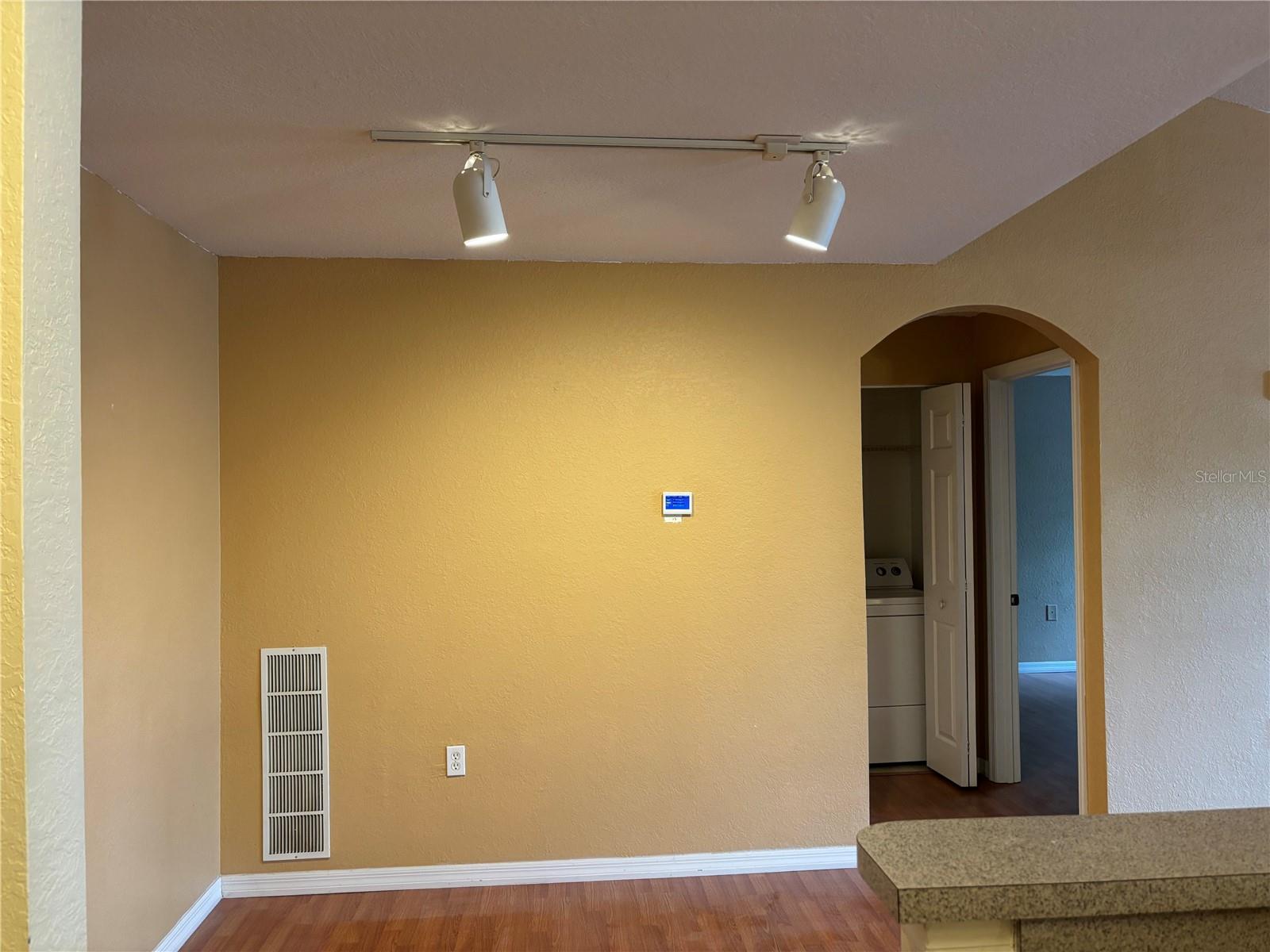 Image 4 of 23 For 7411 Vista Way 203